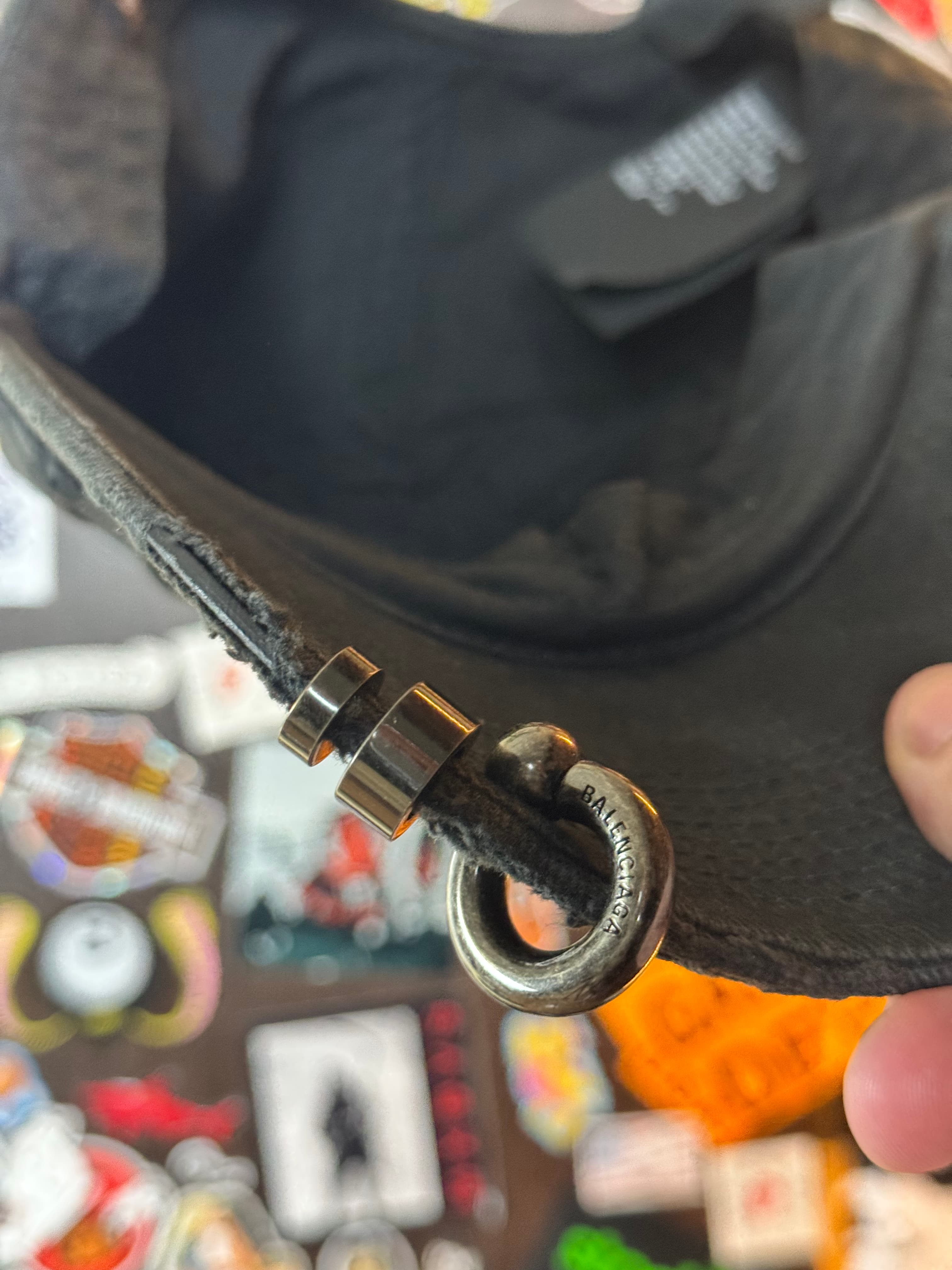Balenciaga Balenciaga Piercing Cap M, detail view 8