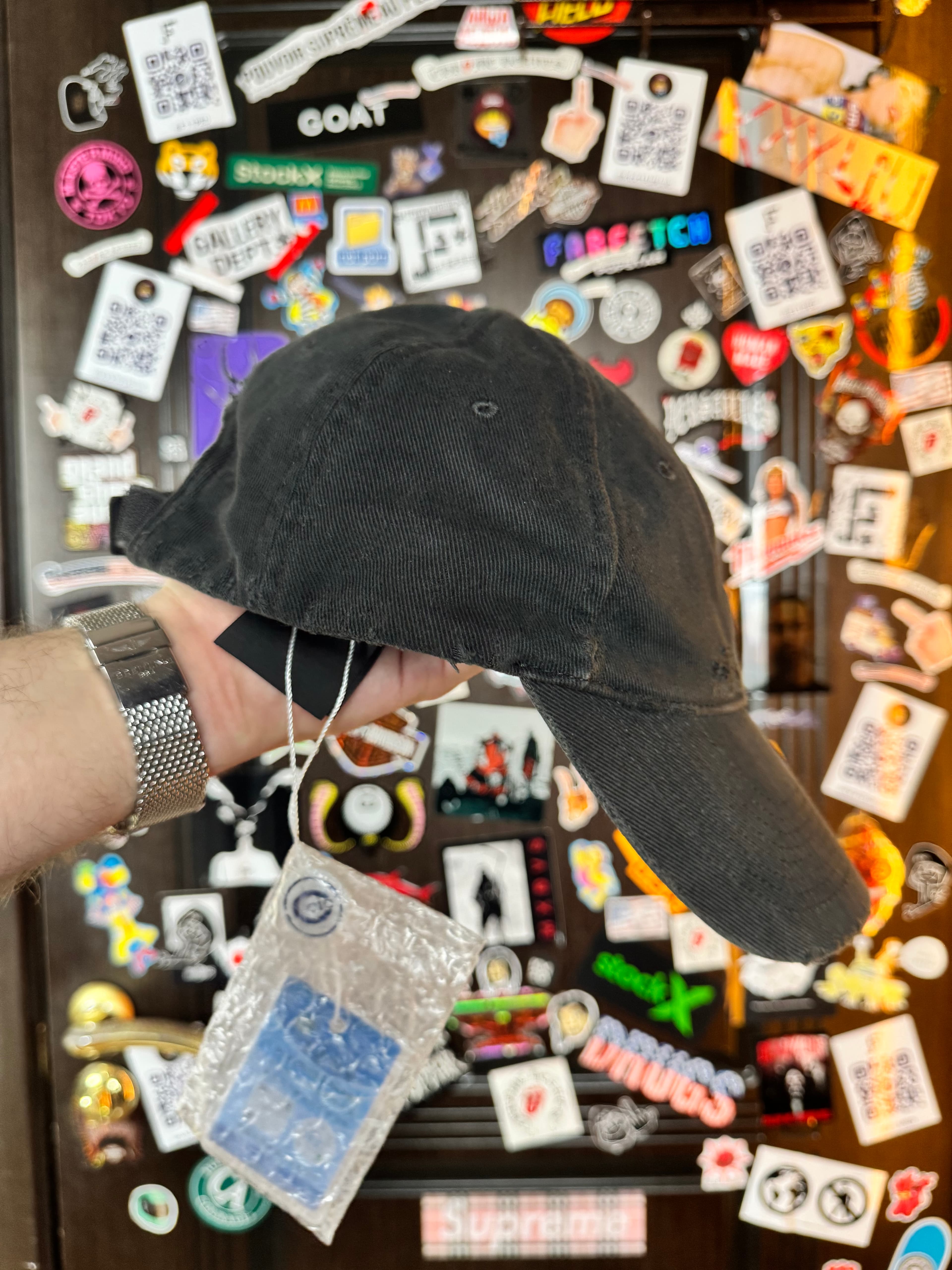 Balenciaga Balenciaga Piercing Cap M, detail view 5