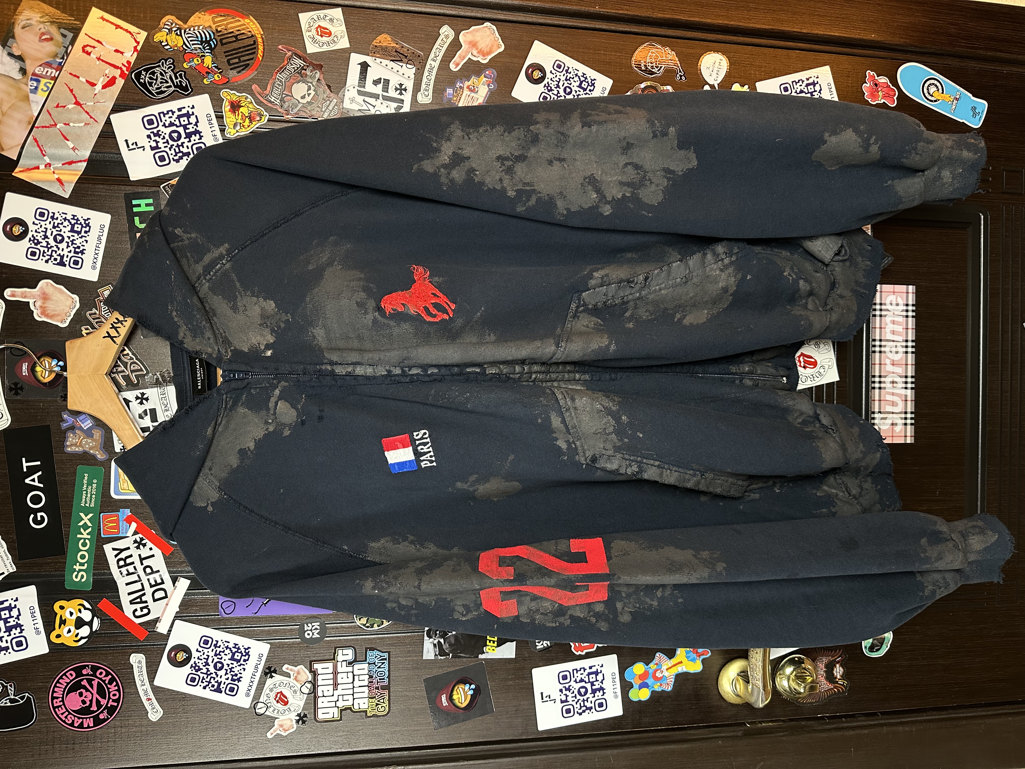 Balenciaga Balenci Dirty Polo, detail view 3