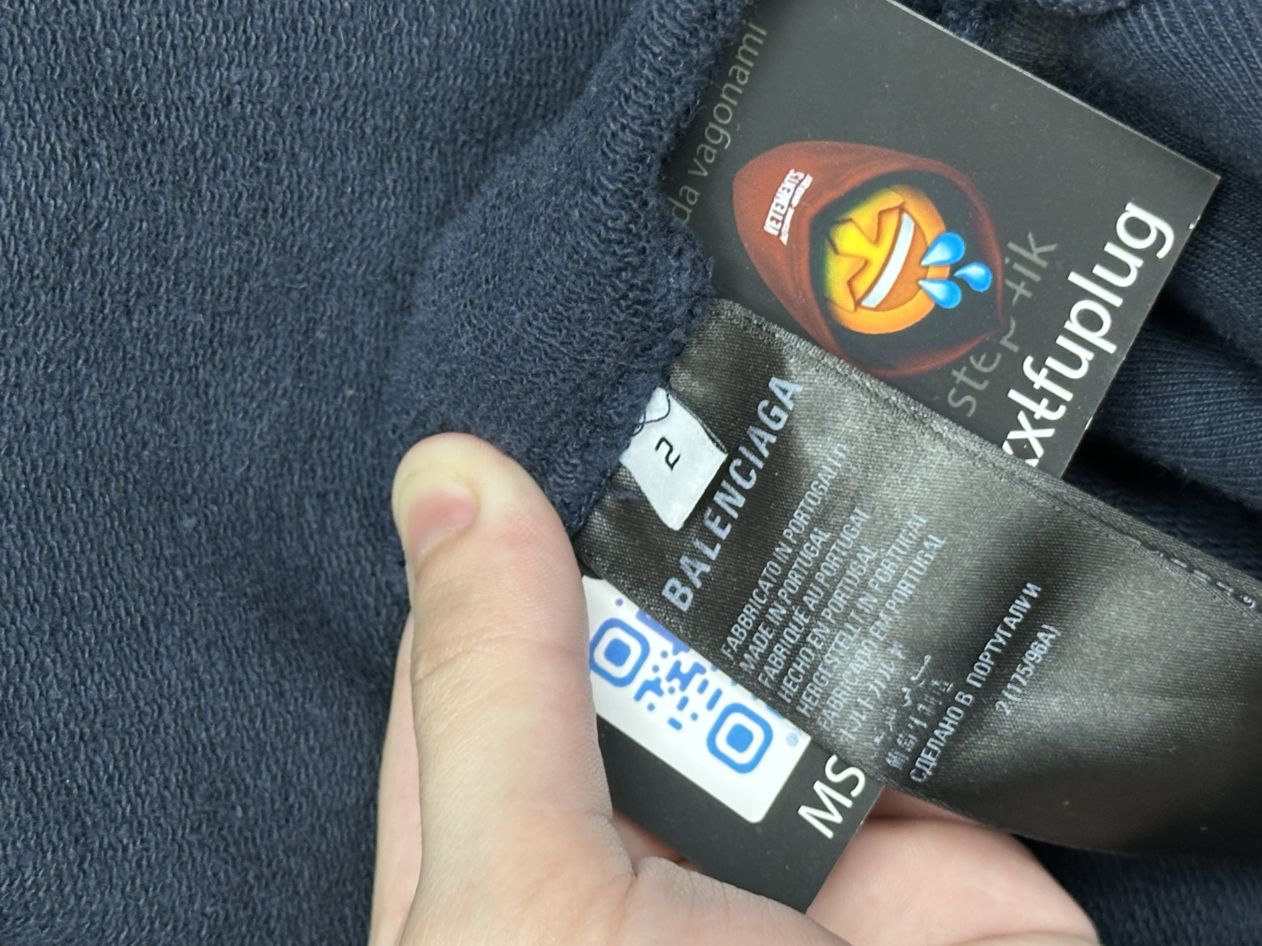 Balenciaga Balenci Dirty Polo, detail view 25