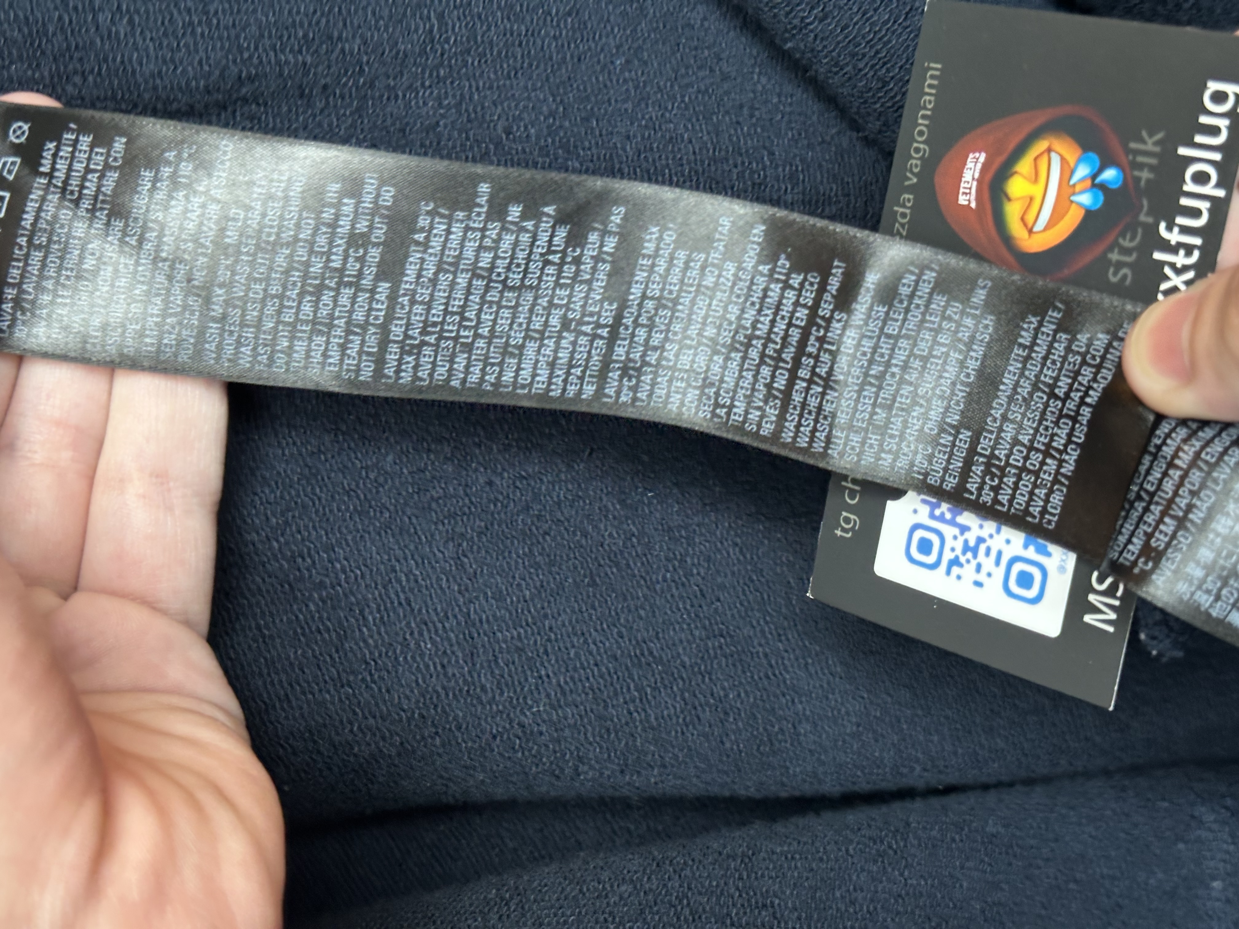 Balenciaga Balenci Dirty Polo, detail view 26