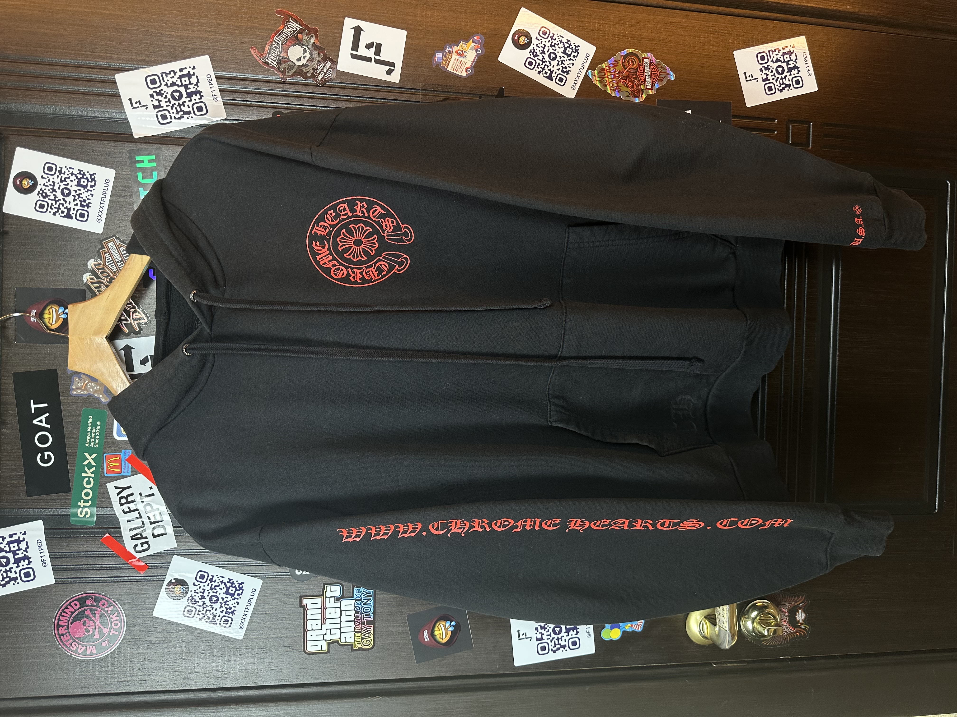 Chrome Hearts Red website S, detail view 2