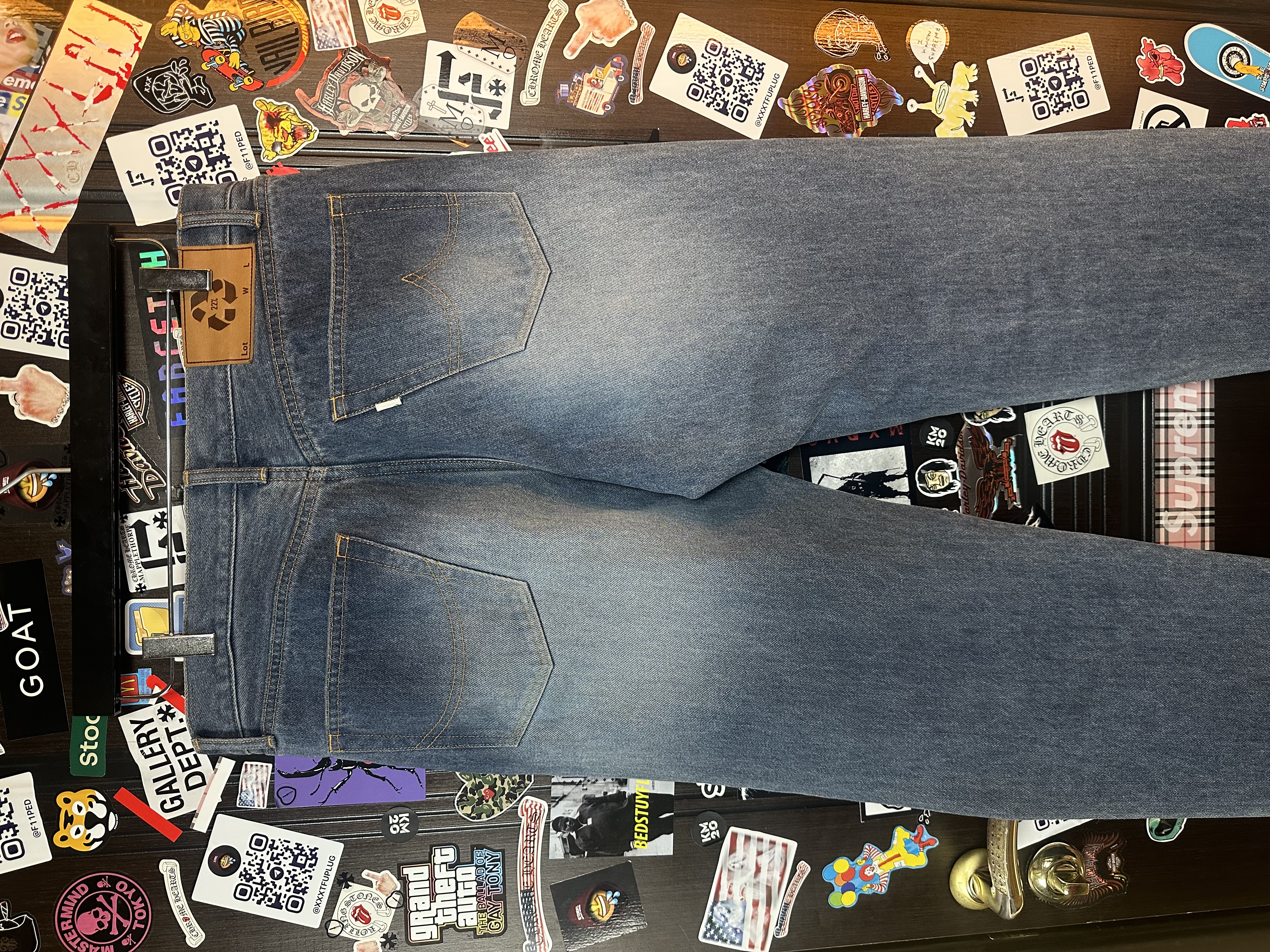 Doublet Monster Medium, detail view 3