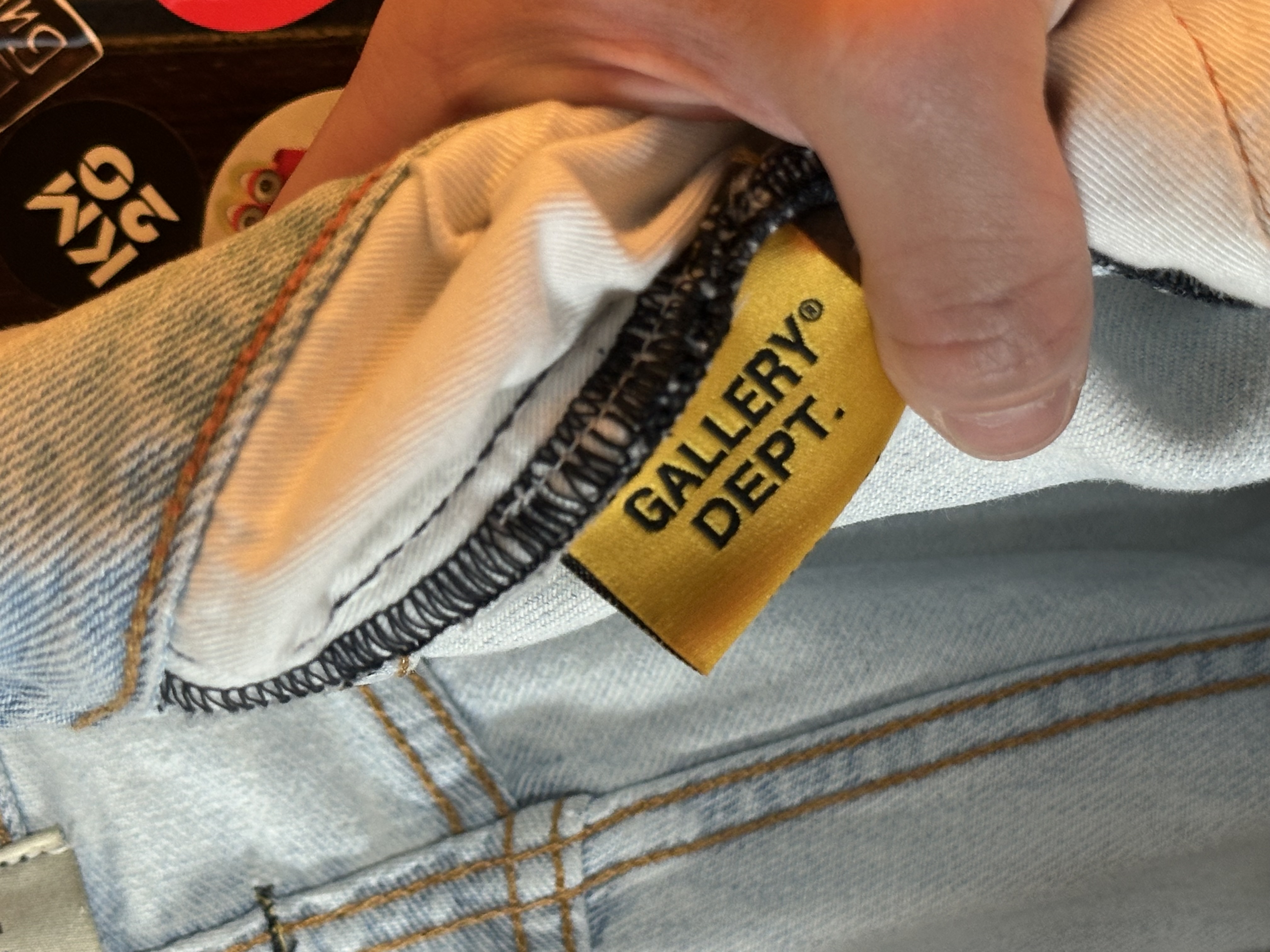 Gallery Dept. 28 XXS 5001 50+ Patches, detail view 9