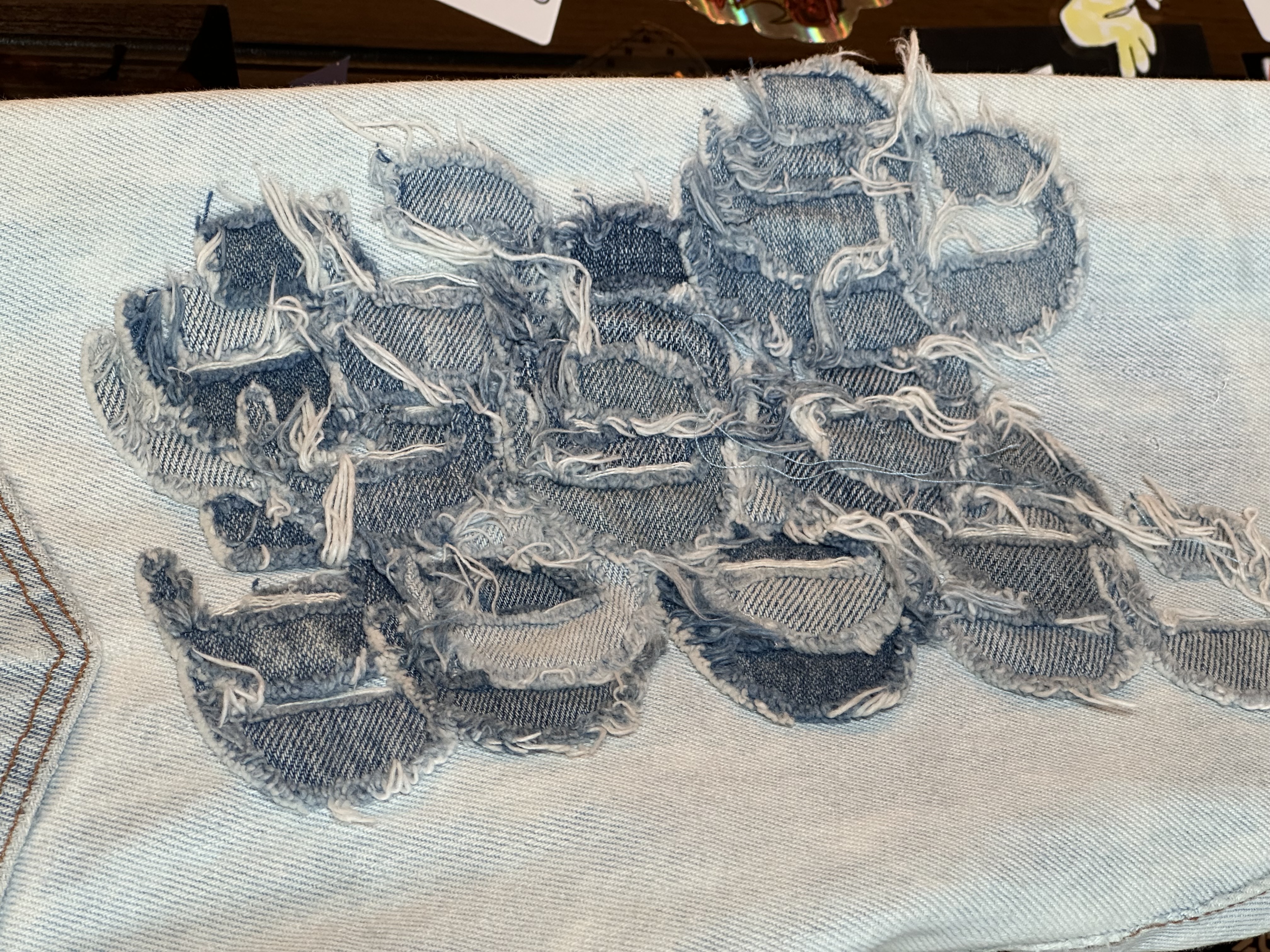 Gallery Dept. 28 XXS 5001 50+ Patches, detail view 13