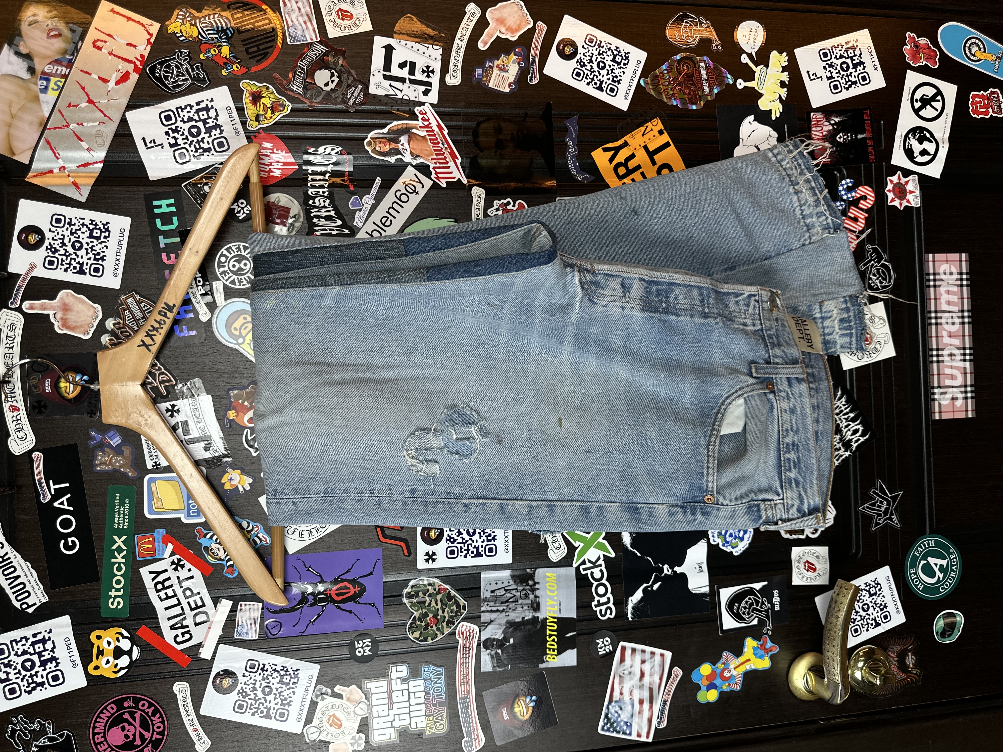 Gallery Dept. 33 La Flares 14 Patches