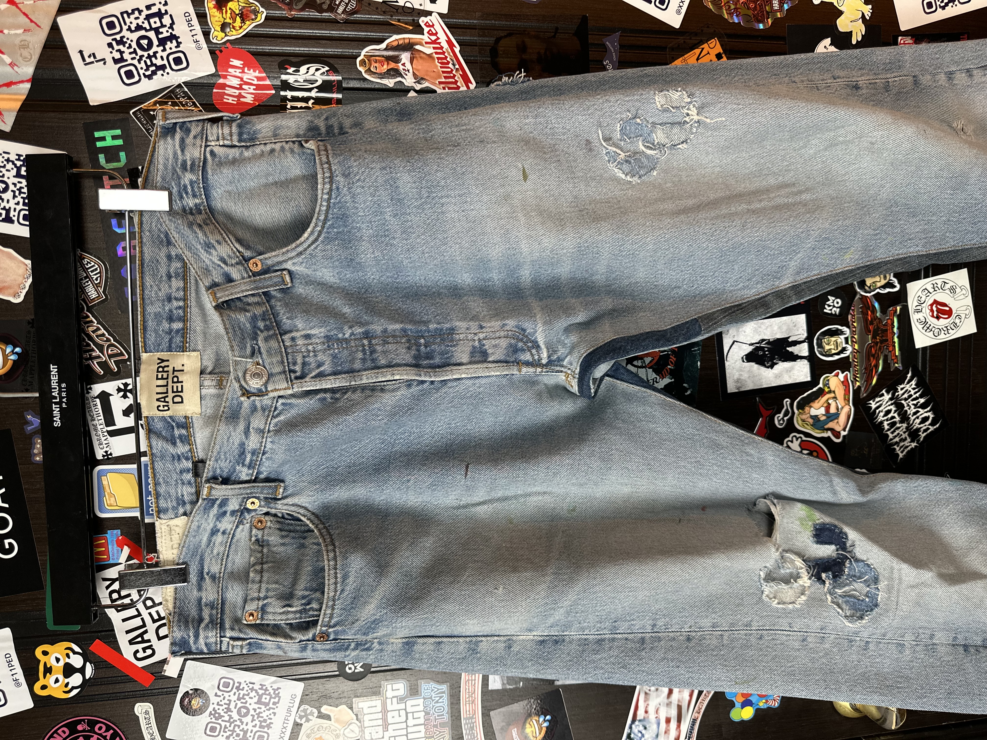 Gallery Dept. 33 La Flares 14 Patches, detail view 5