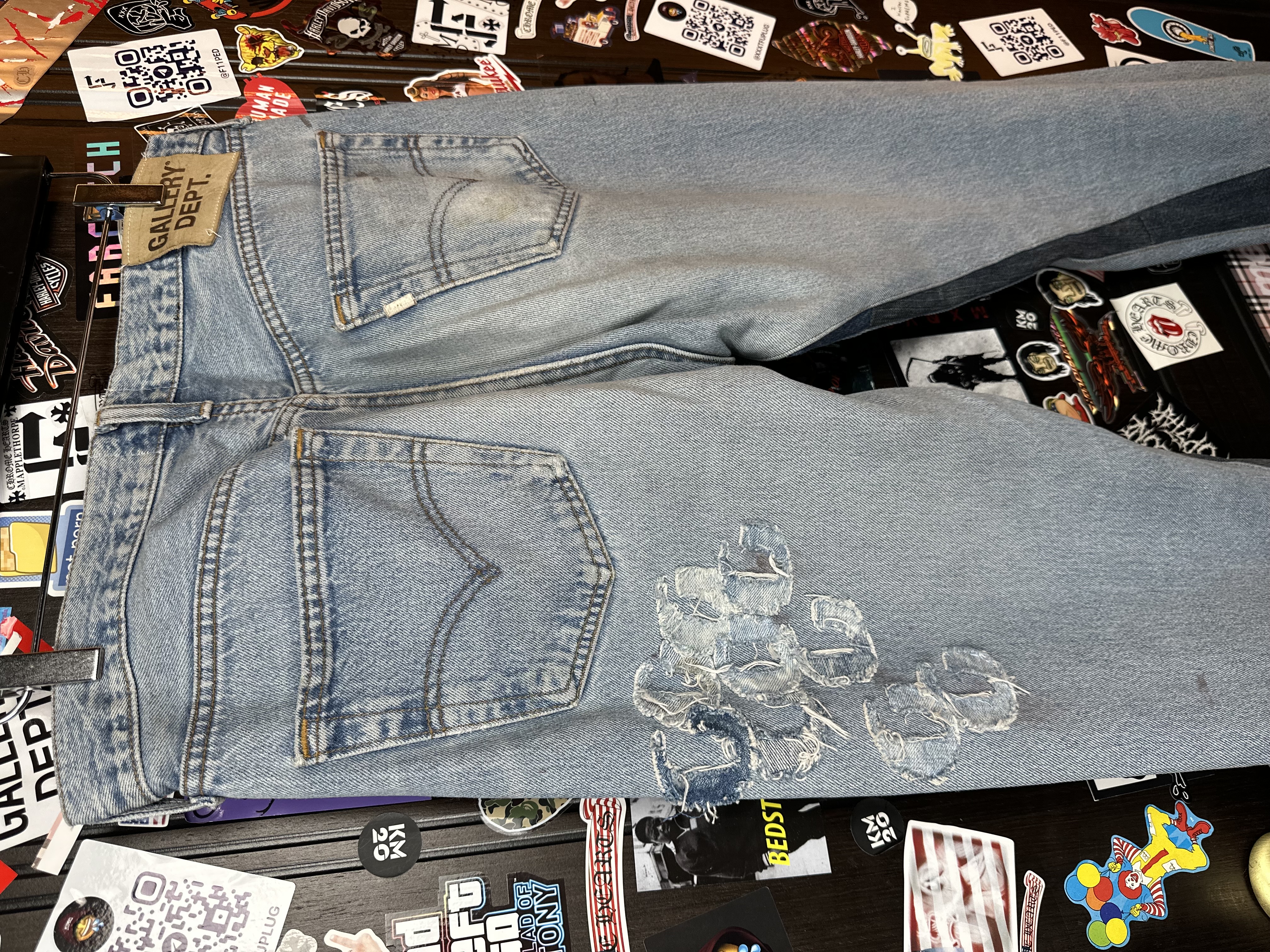 Gallery Dept. 33 La Flares 14 Patches, detail view 7