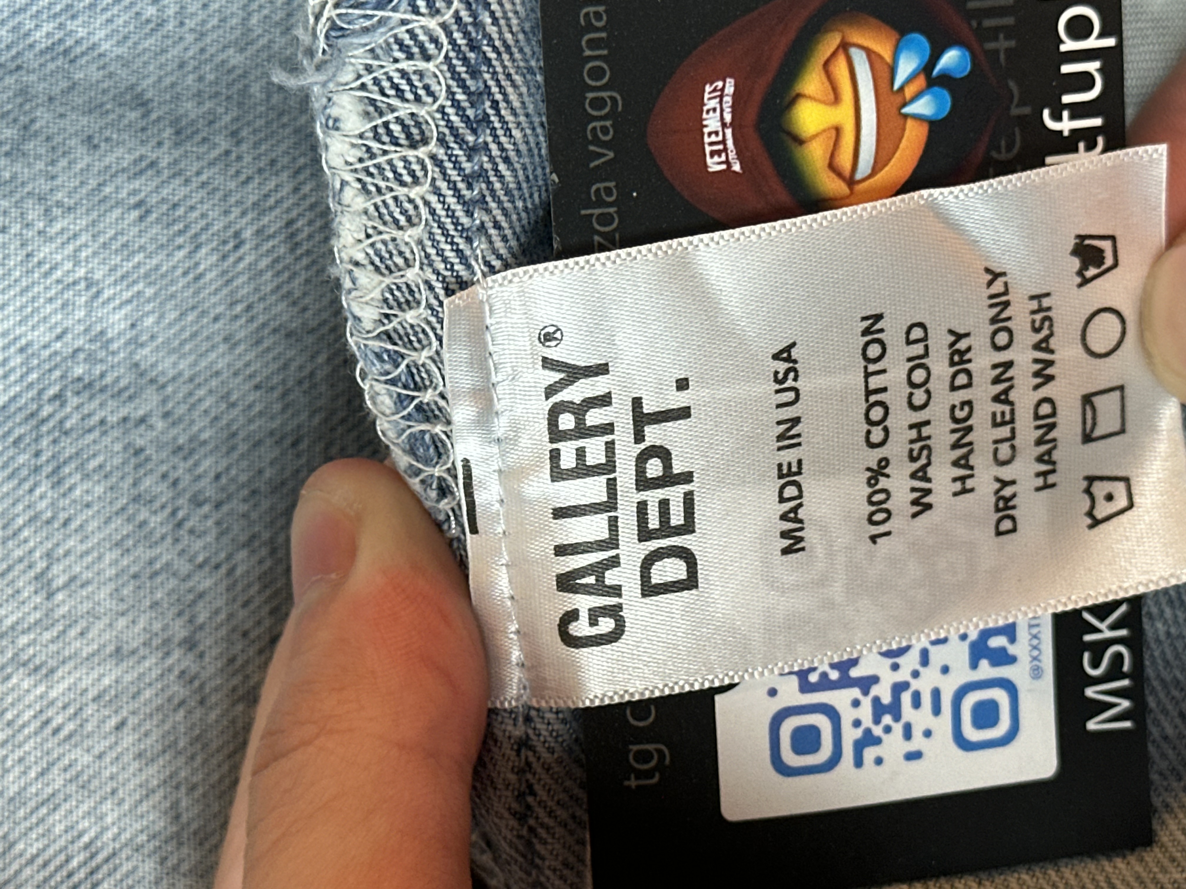 Gallery Dept. 33 La Flares 14 Patches, detail view 11