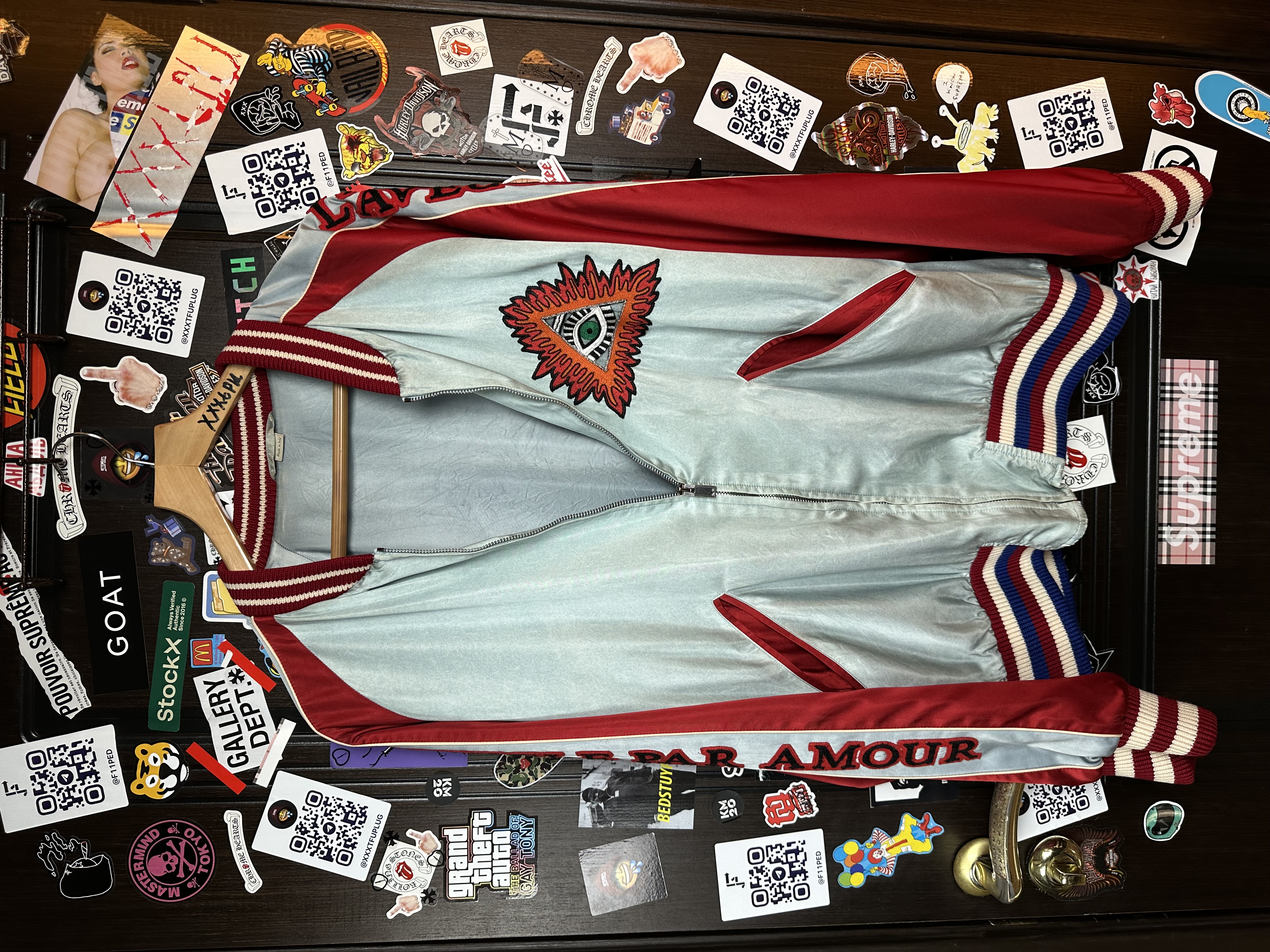 Gucci Gucci SS17 Amour illuminati Silk/Viscose XXL Bomber, detail view 2