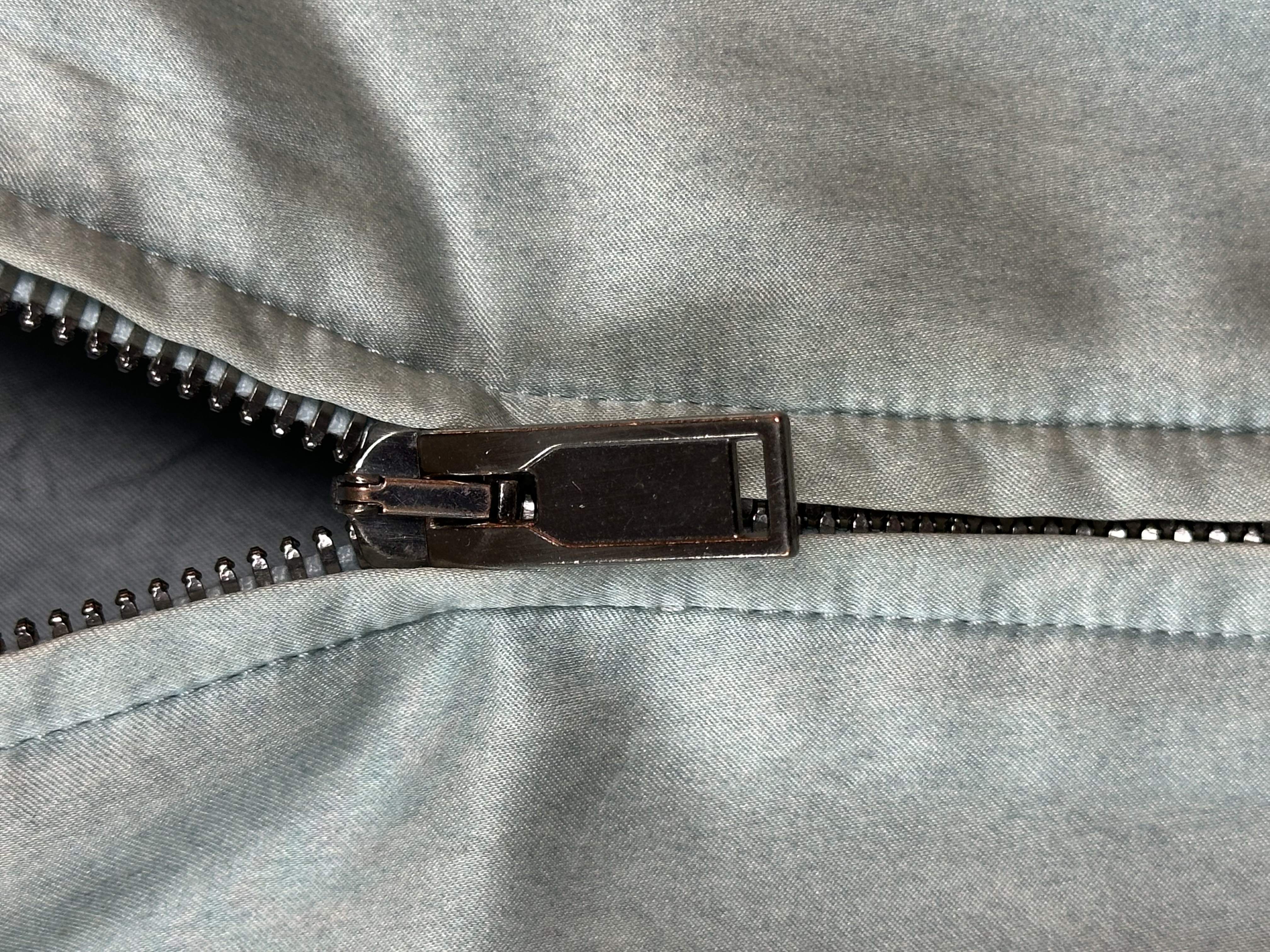 Gucci Gucci SS17 Amour illuminati Silk/Viscose XXL Bomber, detail view 17