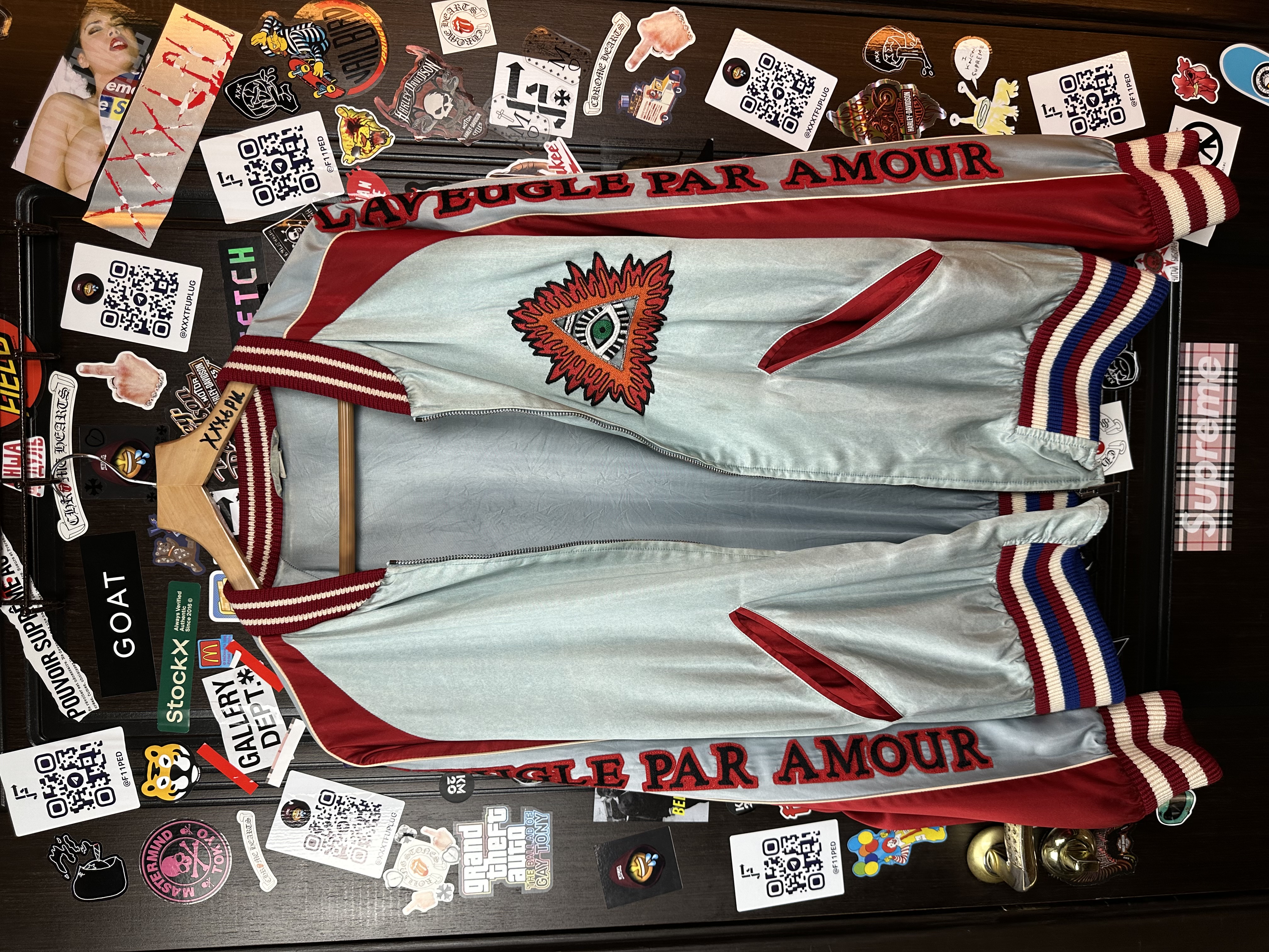 Gucci Gucci SS17 Amour illuminati Silk/Viscose XXL Bomber, detail view 18