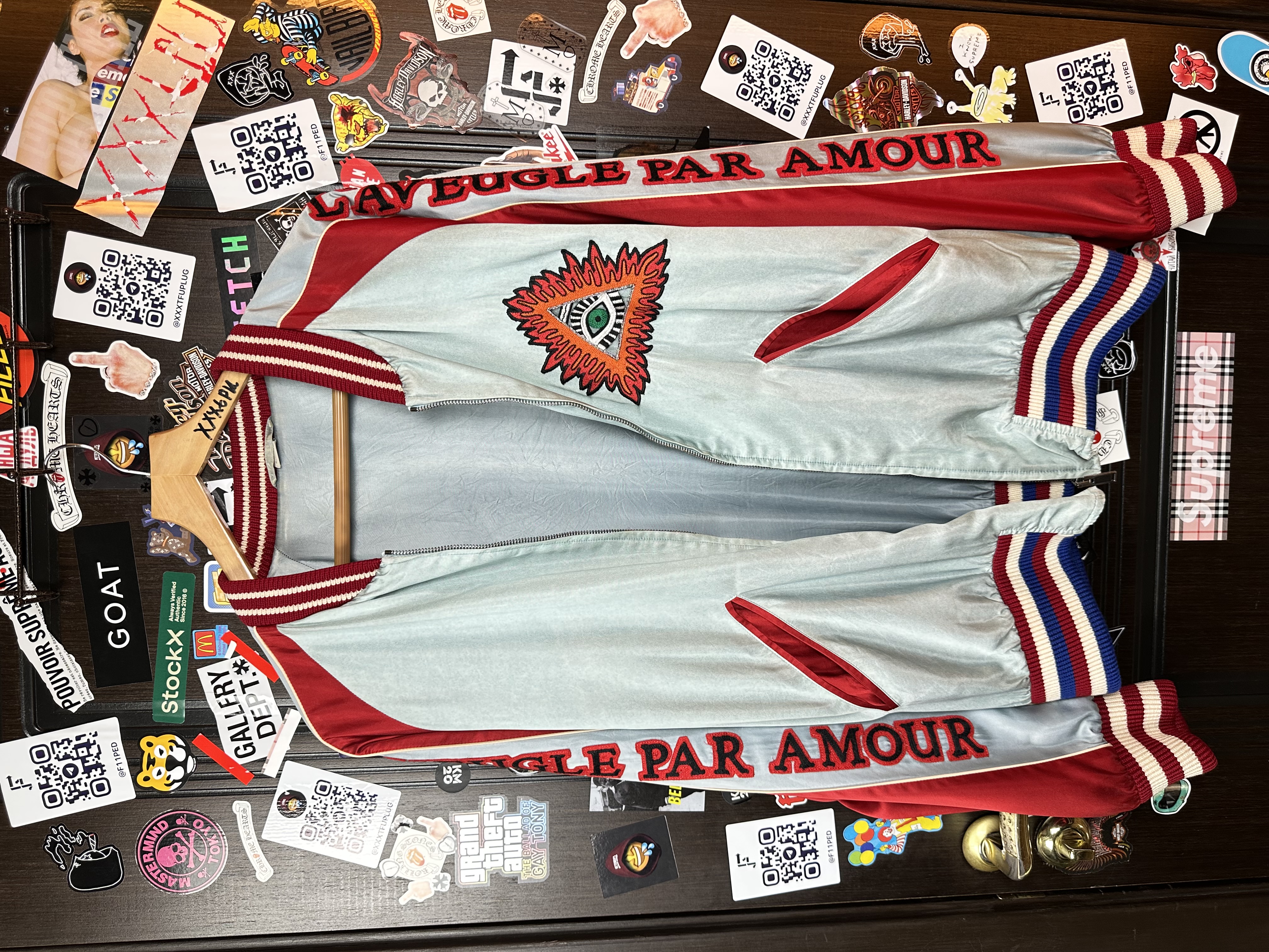 Gucci Gucci SS17 Amour illuminati Silk/Viscose XXL Bomber, detail view 19