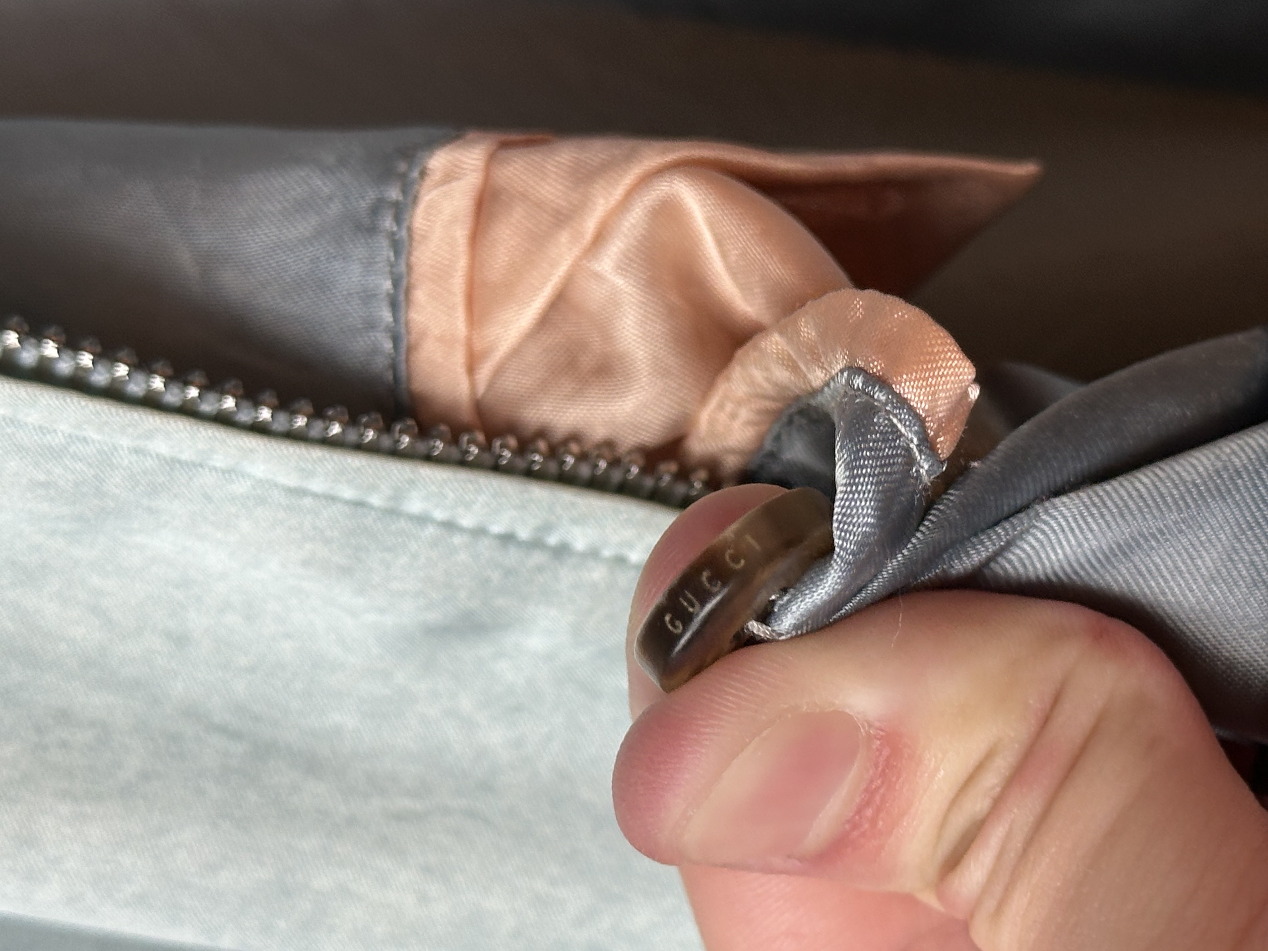 Gucci Gucci SS17 Amour illuminati Silk/Viscose XXL Bomber, detail view 22