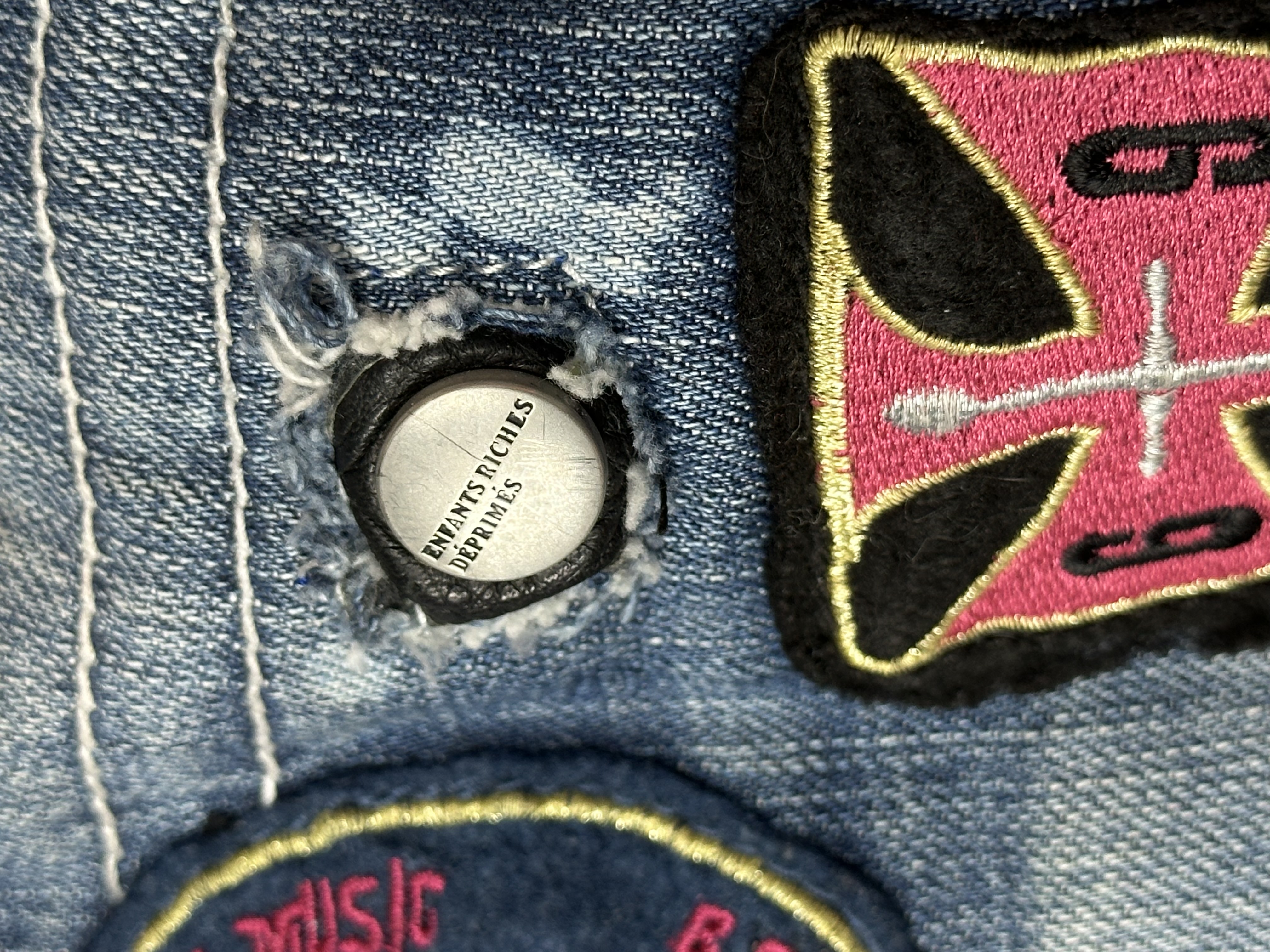 OMB x ERD OMB X ERD "FUCK PEDOPHILIA" Jeans, detail view 17