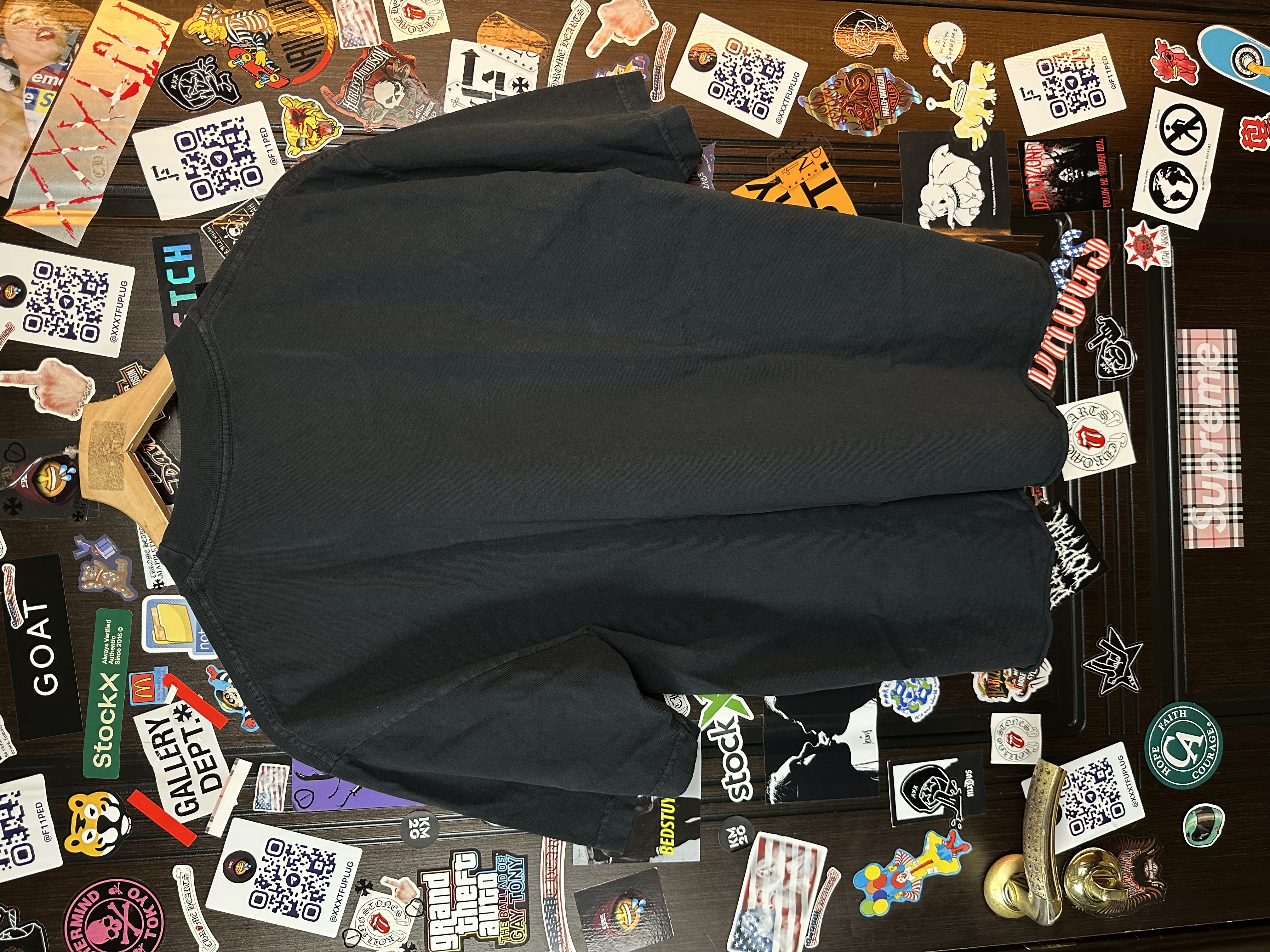 Paly Hollywood Offset skull, detail view 2