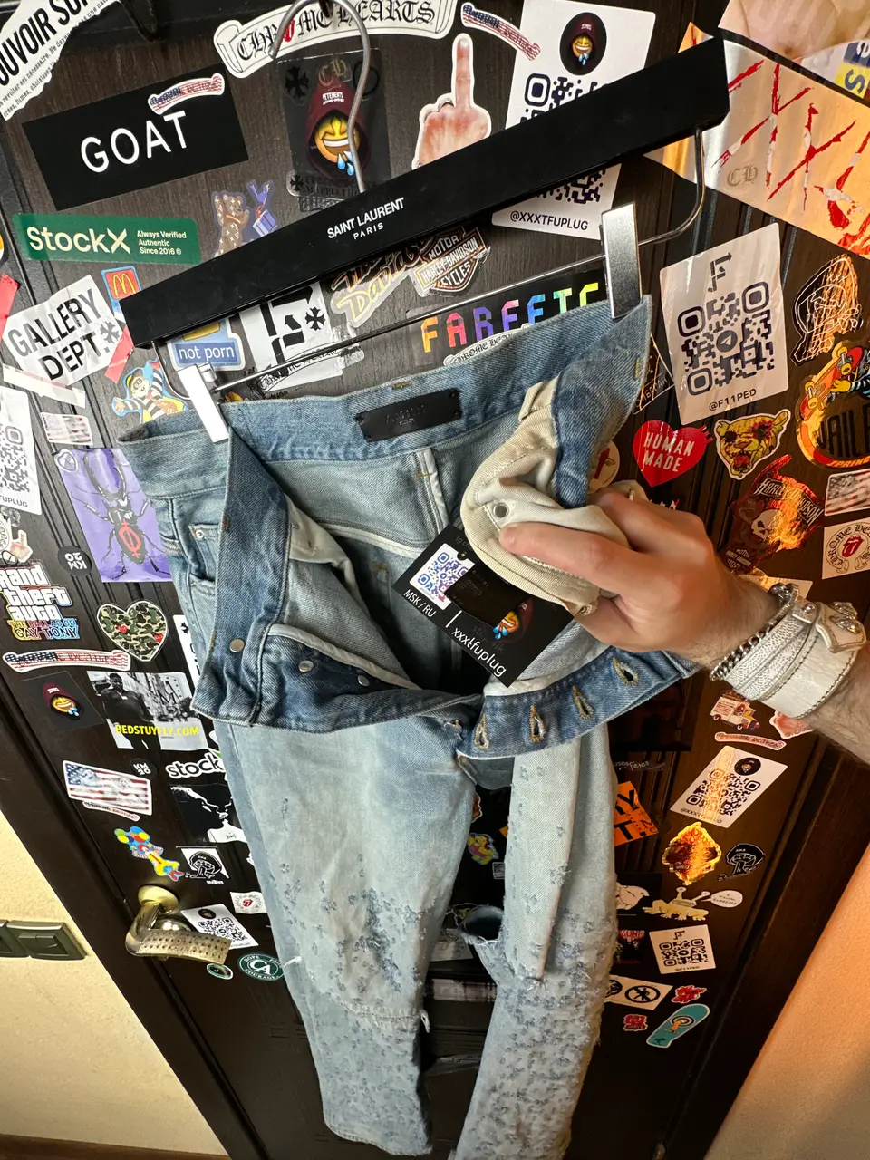 Amiri Shotgun 32 Straight Jeans, detail view 9