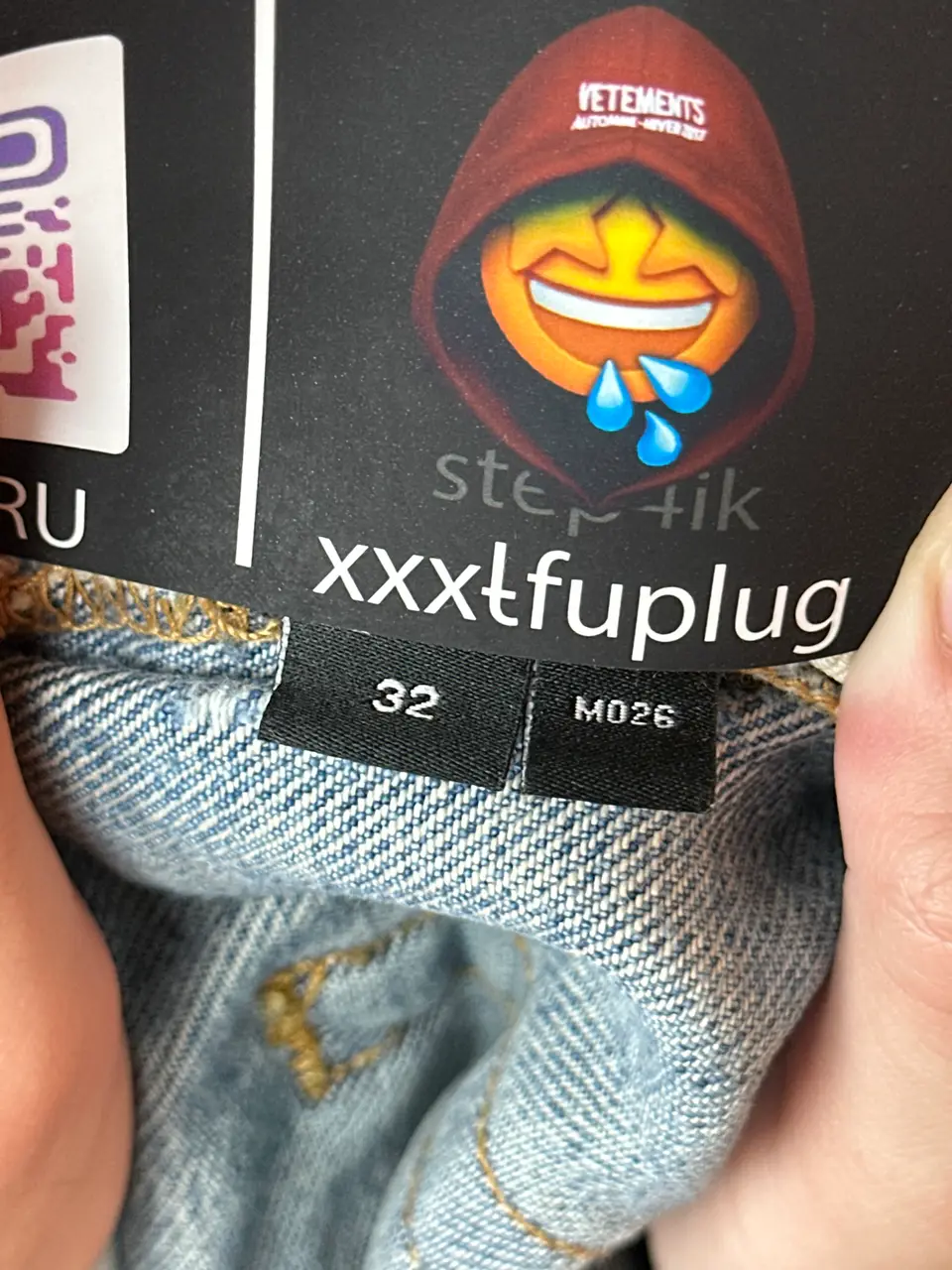 Amiri Shotgun 32 Straight Jeans, detail view 13