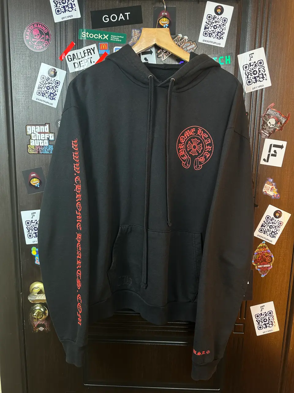 Chrome Hearts Red website S, detail view 2