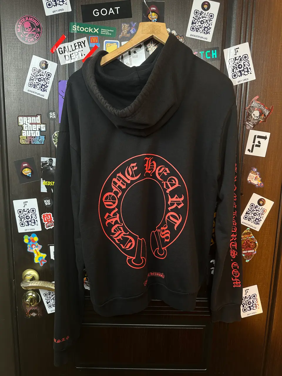 Chrome Hearts Red website S, detail view 3