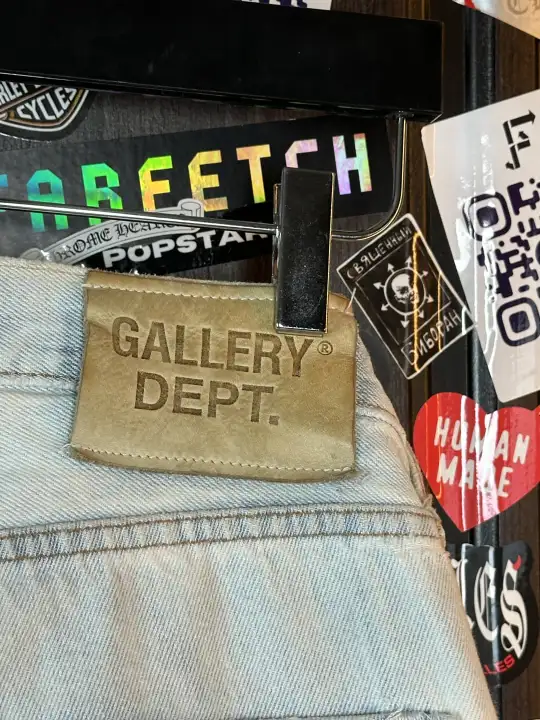 Gallery Dept. 28 XXS 5001 50+ Patches, detail view 14