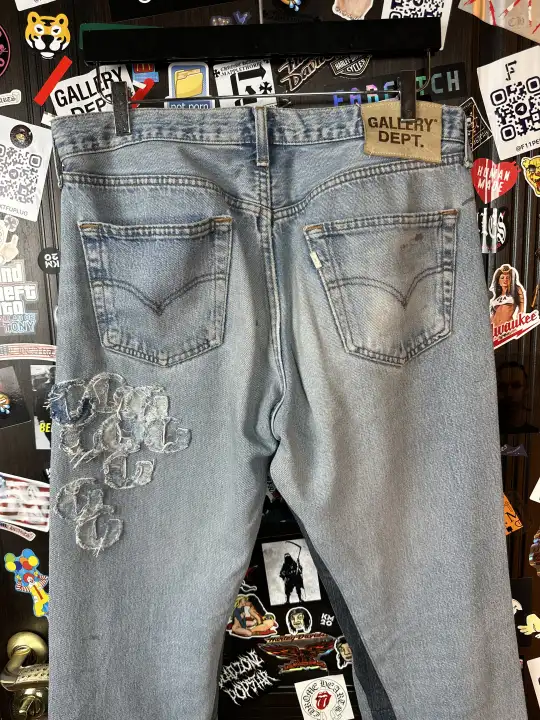 Gallery Dept. 33 La Flares 14 Patches, detail view 4