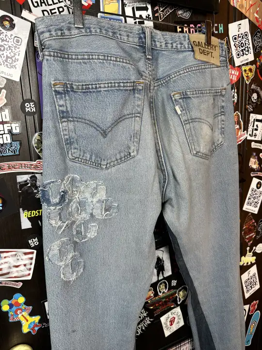 Gallery Dept. 33 La Flares 14 Patches, detail view 7