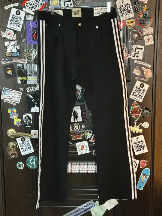Gallery Dept. 31 Logan Pants, detail view 2