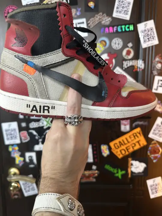Off-White x Nike Chicago Jordan 1, detail view 3