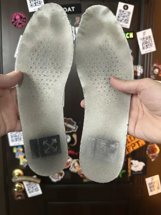Off-White x Nike Chicago Jordan 1, detail view 12