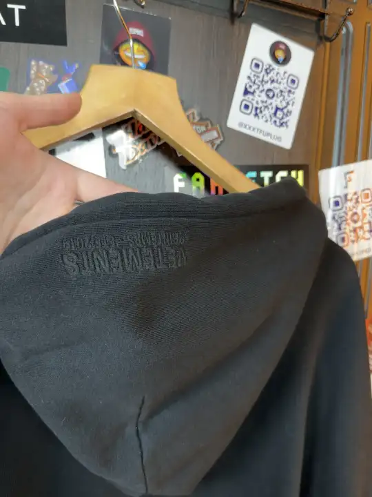Vetements Georgia XL, detail view 10