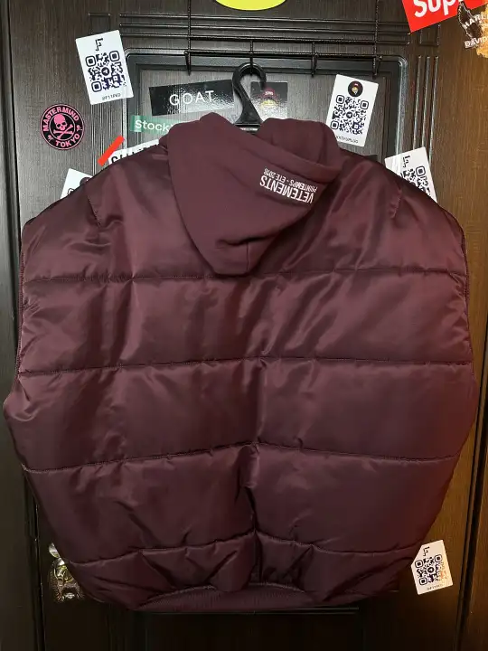 Vetements Vest burgundy, detail view 3