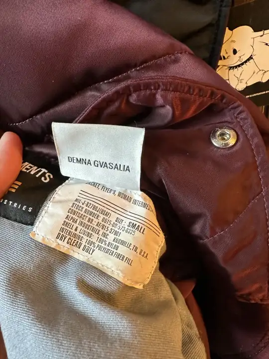 Vetements Vest burgundy, detail view 12