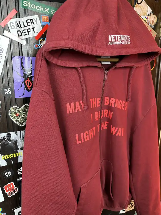 Vetements VETEMENTS “May the bridges” Zip Hoodie 1/50, detail view 10