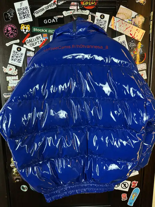 Vetements Webcam Puffer S, detail view 7