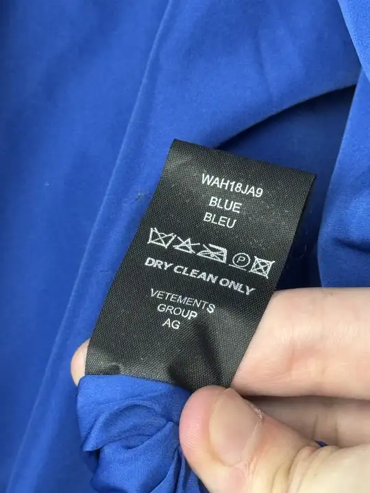 Vetements Webcam Puffer S, detail view 18
