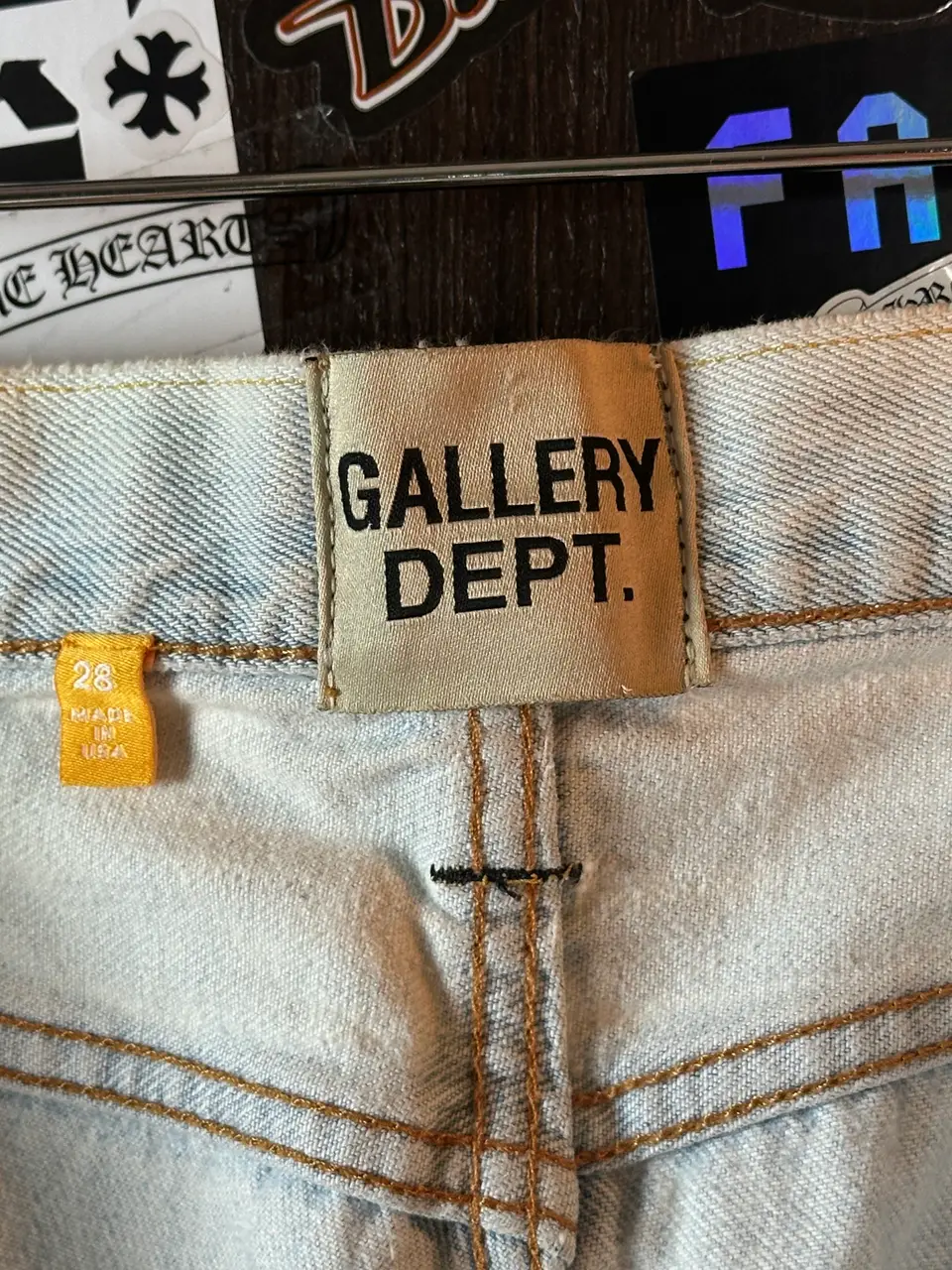 Gallery Dept. 28 XXS 5001 50+ Patches, detail view 7