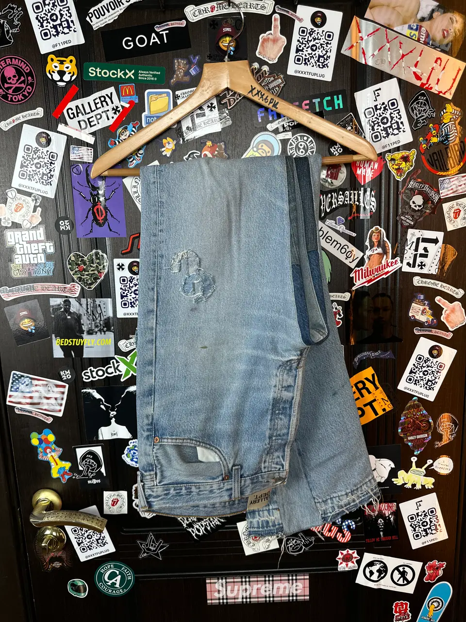 Gallery Dept. 33 La Flares 14 Patches