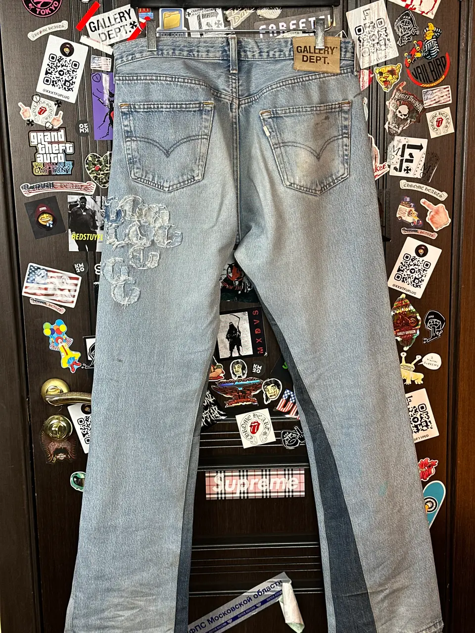 Gallery Dept. 33 La Flares 14 Patches, detail view 3