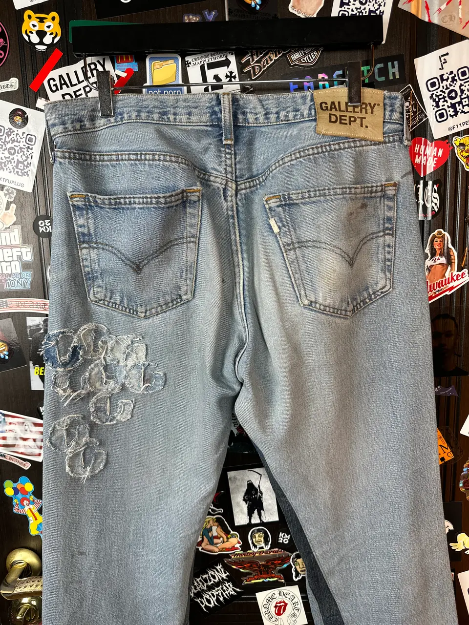 Gallery Dept. 33 La Flares 14 Patches, detail view 4