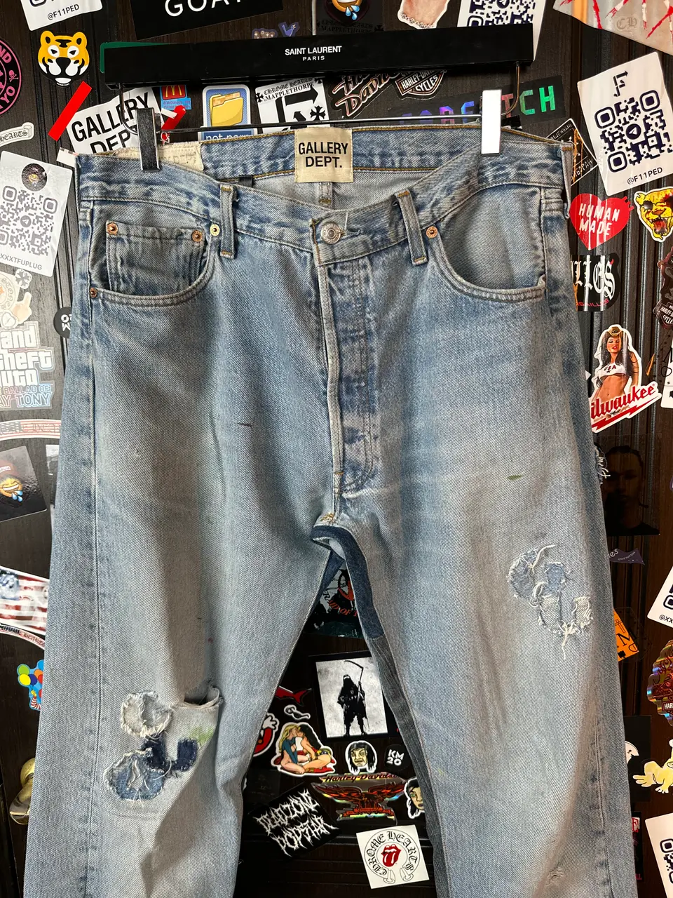 Gallery Dept. 33 La Flares 14 Patches, detail view 5