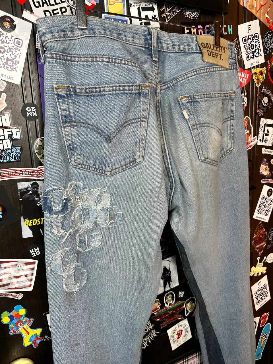 Gallery Dept. 33 La Flares 14 Patches, detail view 7