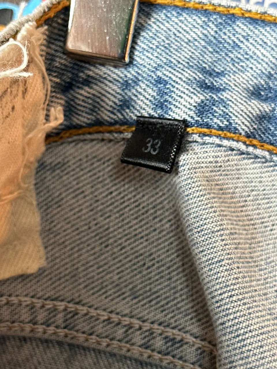 Gallery Dept. 33 La Flares 14 Patches, detail view 9