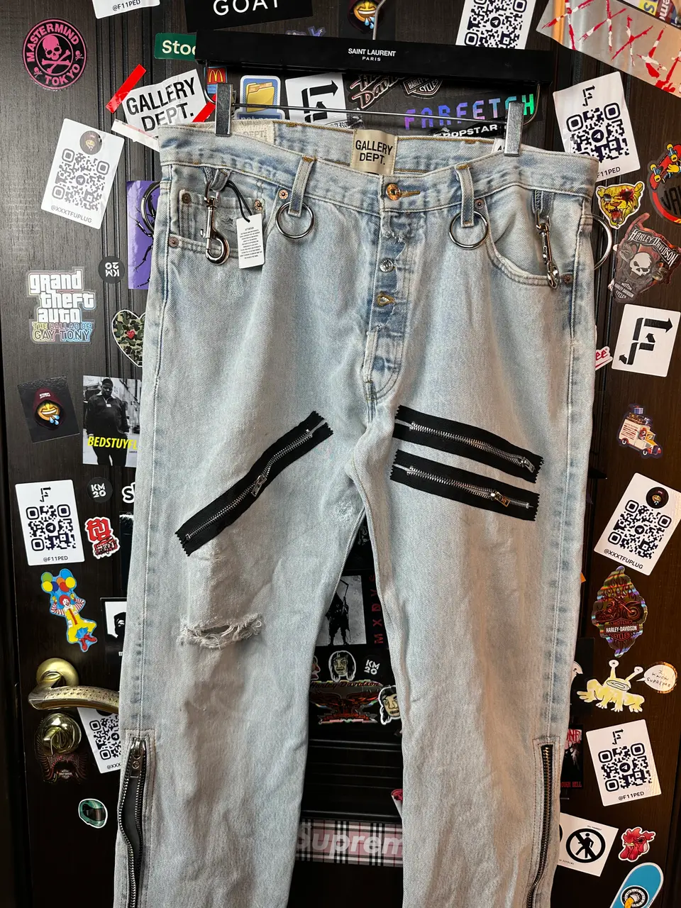 Gallery Dept. 32 Weapon World 5001 Jeans NWT, detail view 5
