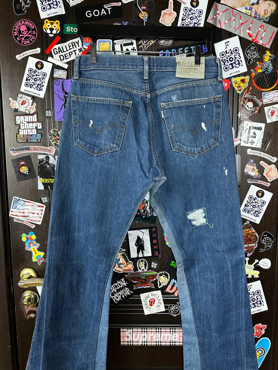 Gallery Dept. 29 Indiana Flares Jeans, detail view 3