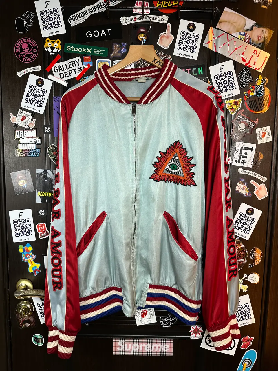 Gucci Gucci SS17 Amour illuminati Silk/Viscose XXL Bomber, detail view 3