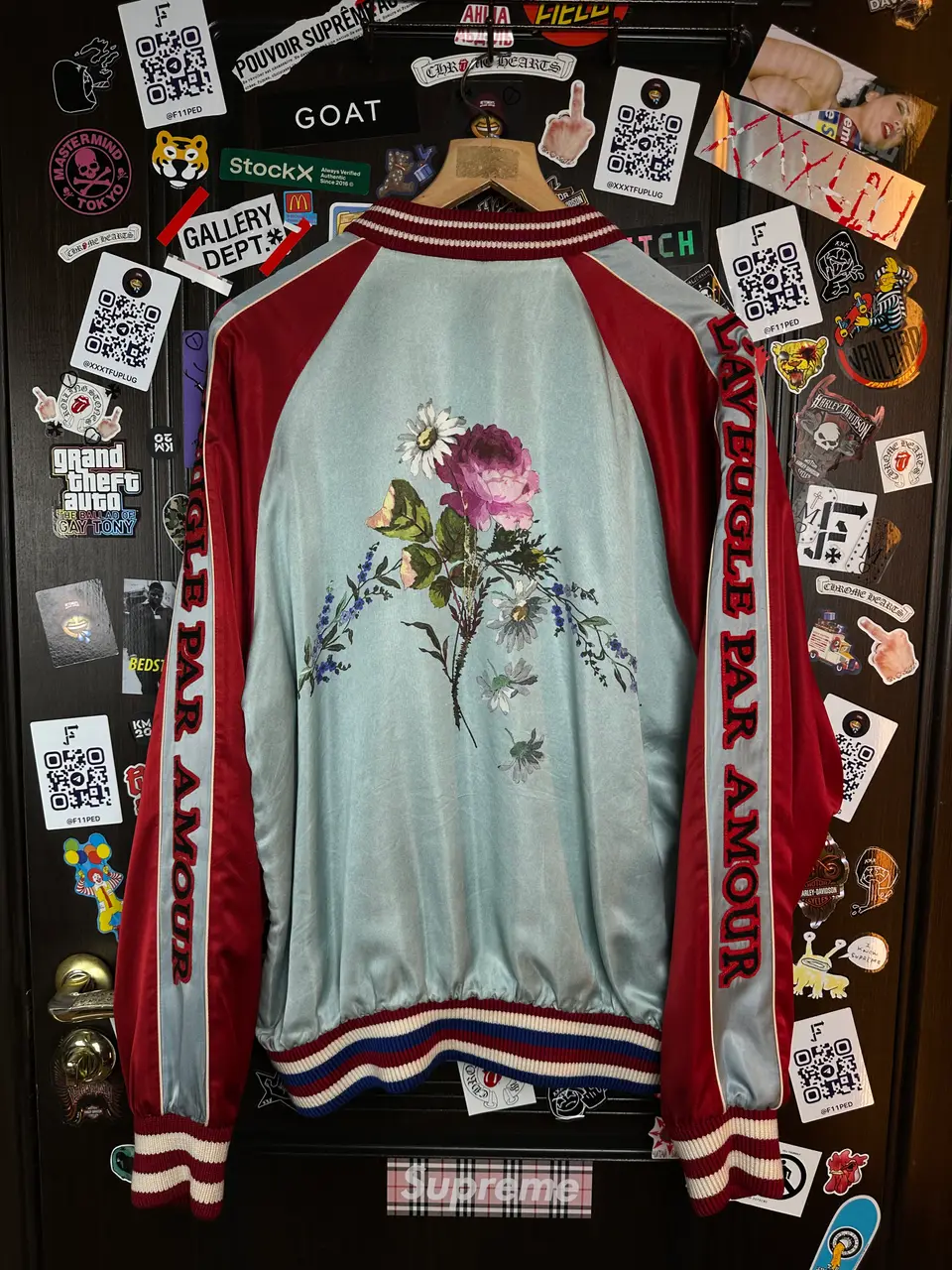 Gucci Gucci SS17 Amour illuminati Silk/Viscose XXL Bomber, detail view 7