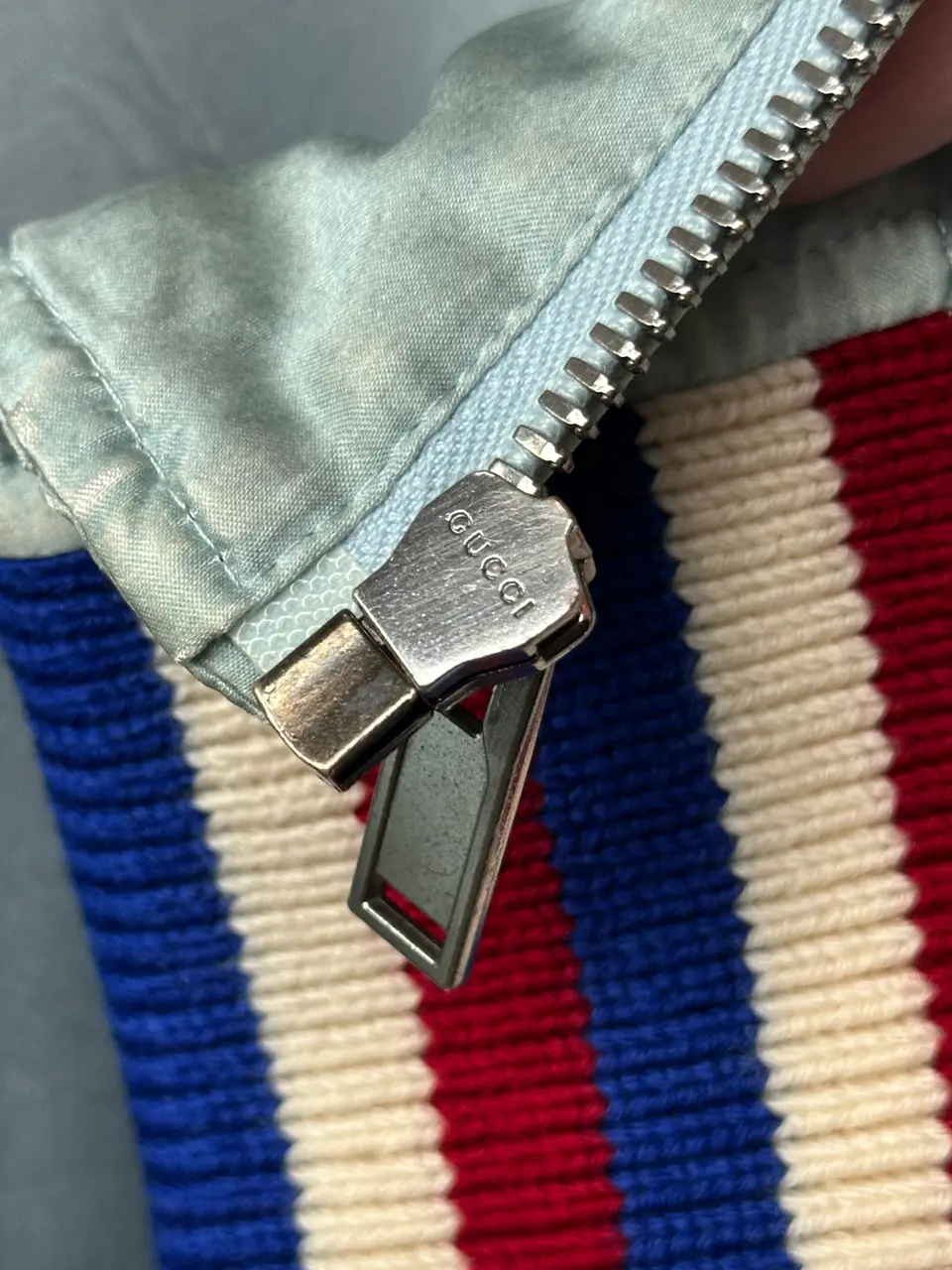 Gucci Gucci SS17 Amour illuminati Silk/Viscose XXL Bomber, detail view 20