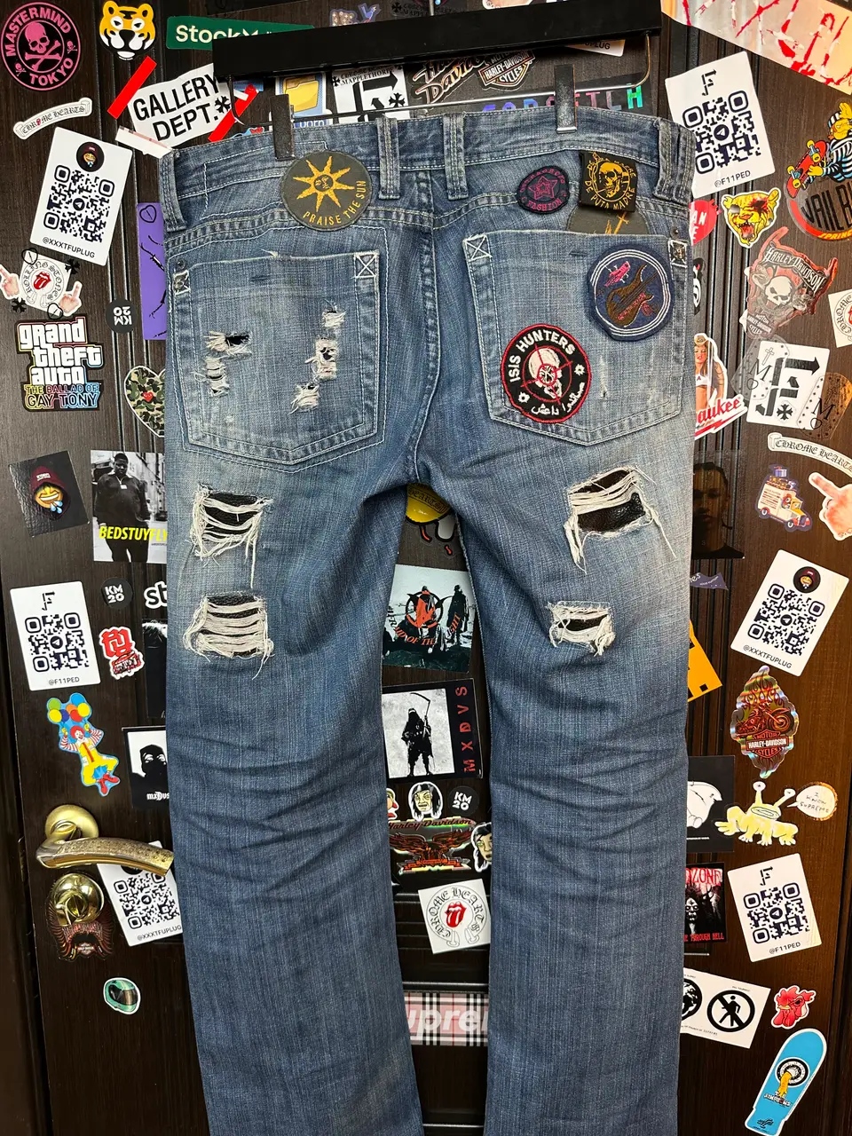 OMB x ERD OMB X ERD "FUCK PEDOPHILIA" Jeans, detail view 3