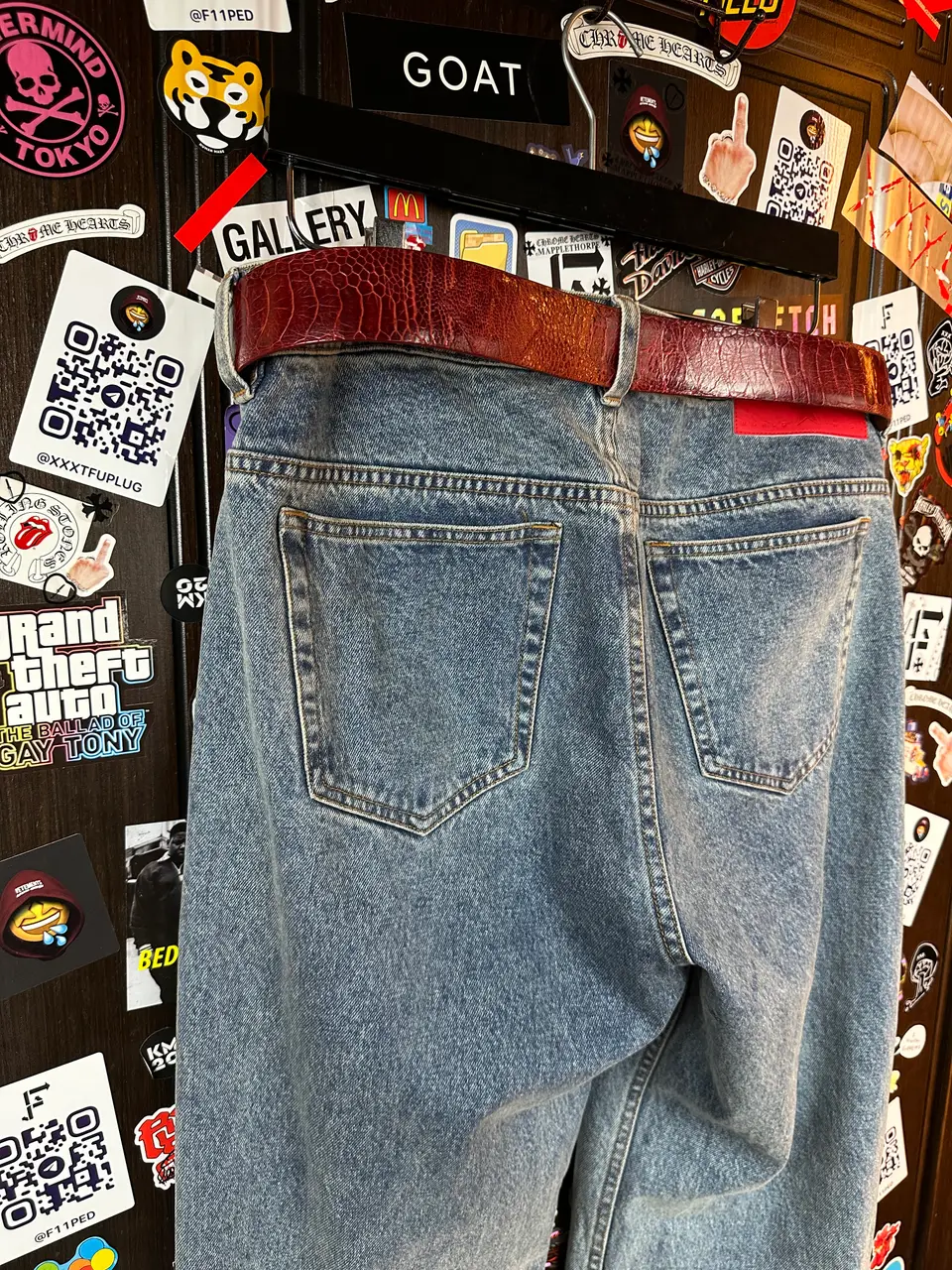 Sp5der “Spider” V3 Indigo Denim Jeans, detail view 9
